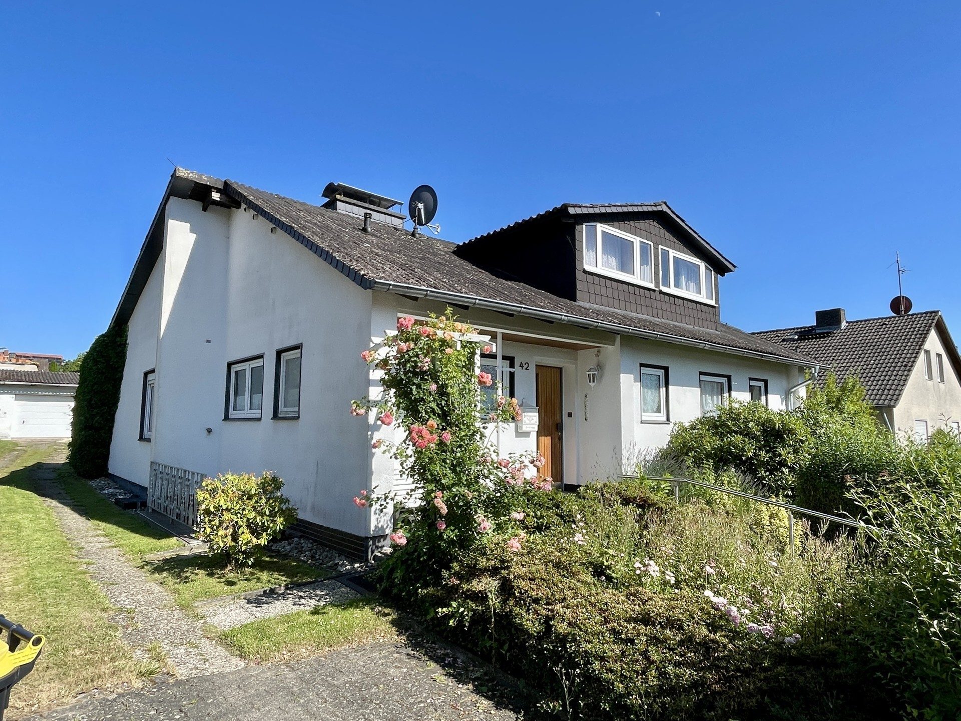 Immobilienangebot - Immenhausen - Wohnen - Individuelles Domizil für Paare oder kleine Familien!
KEINE KÄUFERPROVISION