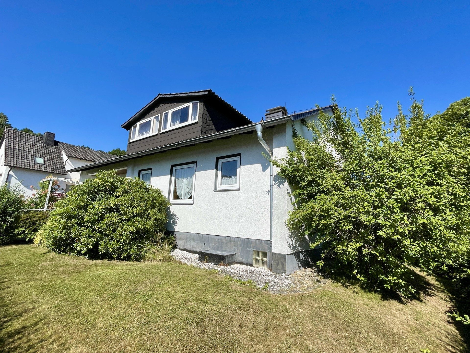 Immobilienangebot - Immenhausen - Wohnen - Individuelles Domizil für Paare oder kleine Familien!
KEINE KÄUFERPROVISION