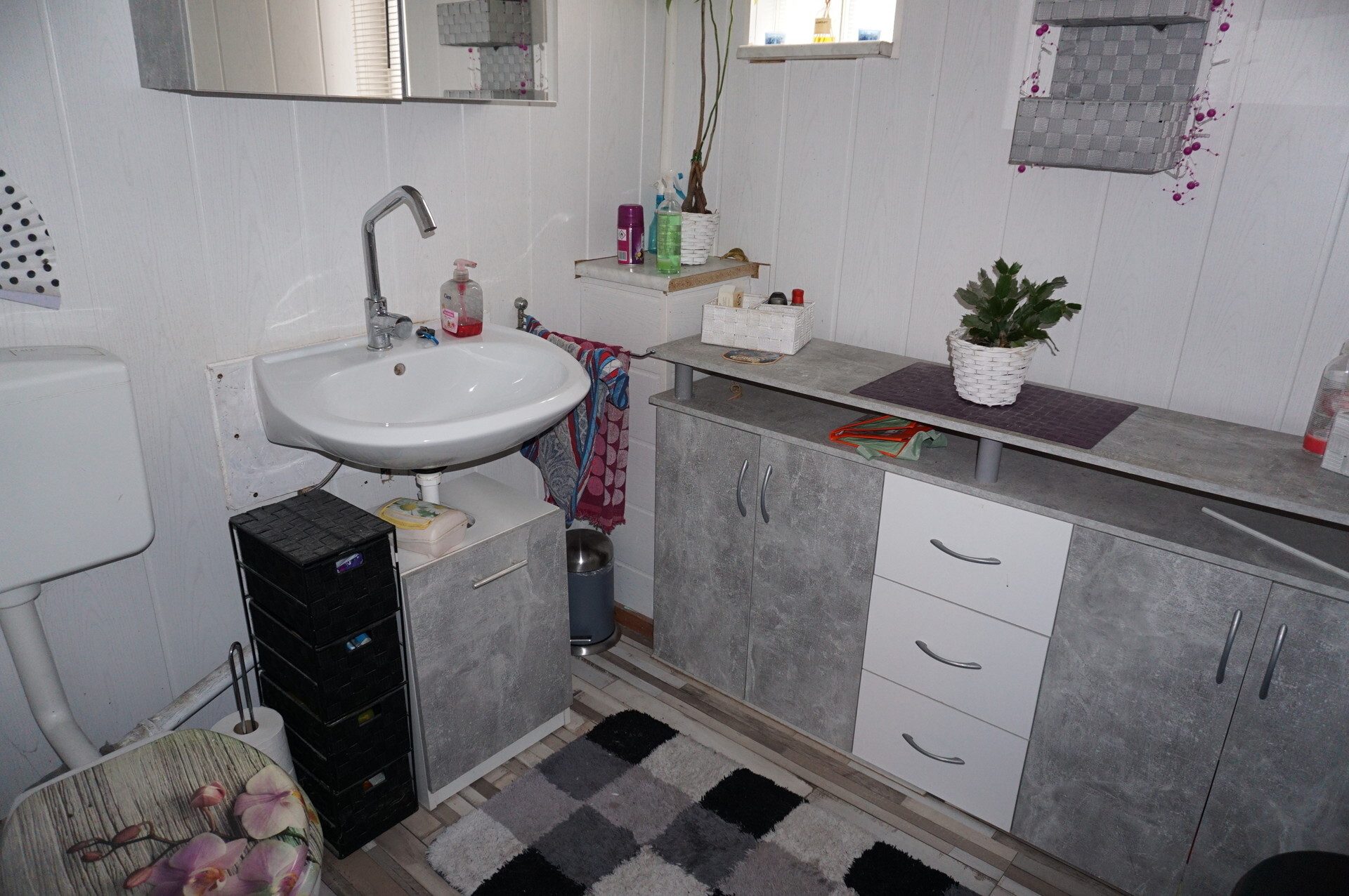 Immobilienangebot - Malsfeld - Wohnen - Großzügiges Haus mit Sanierungsbedarf. Keine Käuferprovision!