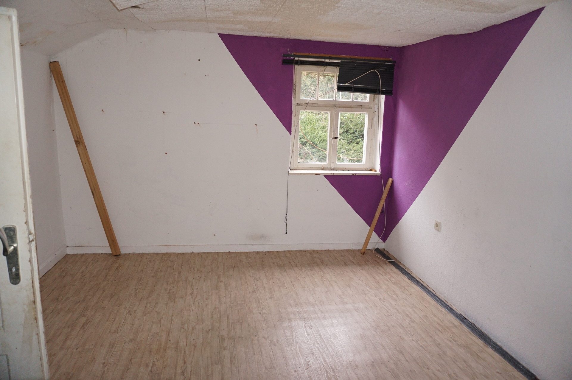 Immobilienangebot - Malsfeld - Wohnen - Großzügiges Haus mit Sanierungsbedarf. Keine Käuferprovision!