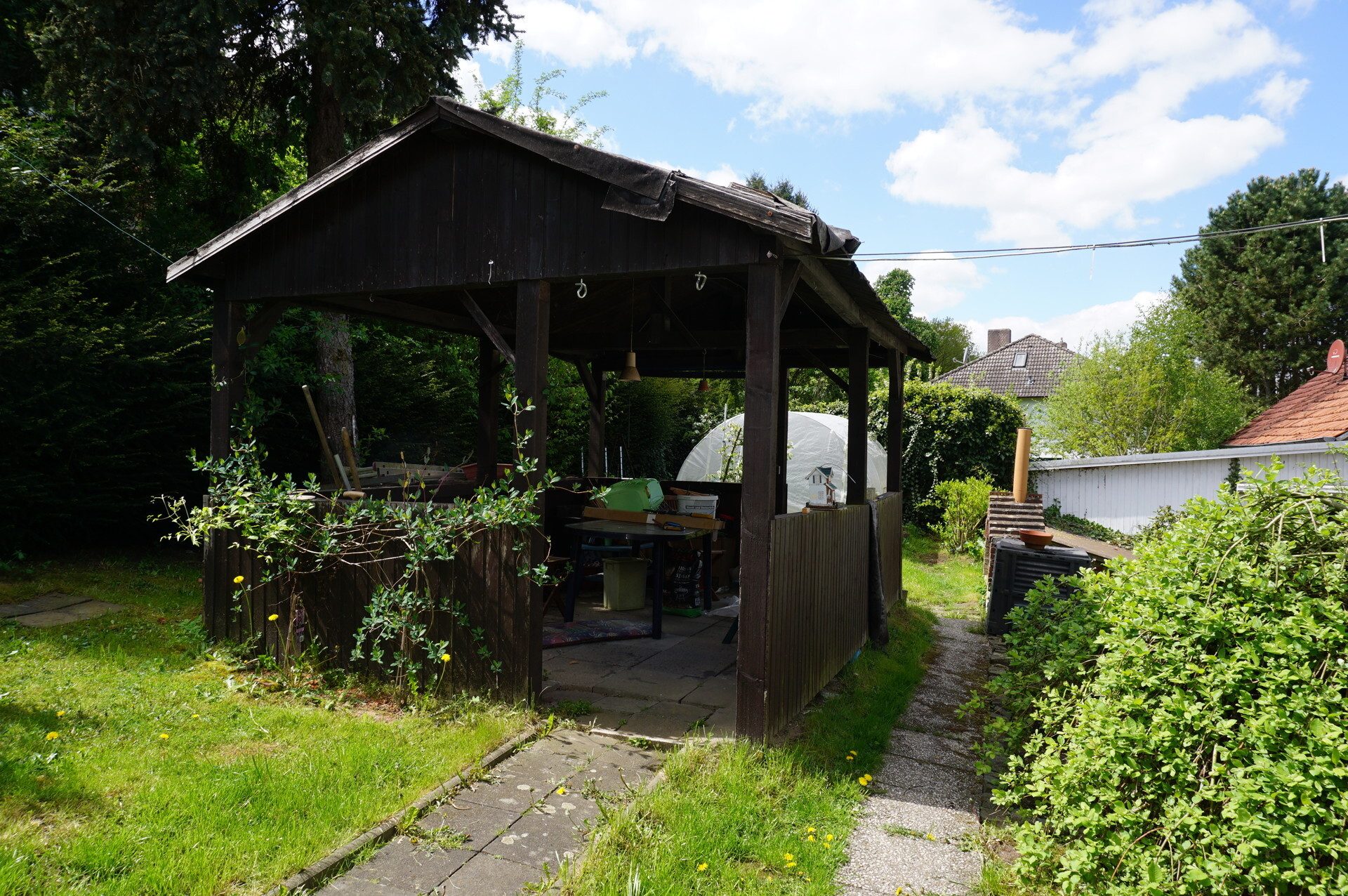 Immobilienangebot - Malsfeld - Wohnen - Großzügiges Haus mit Sanierungsbedarf. Keine Käuferprovision!