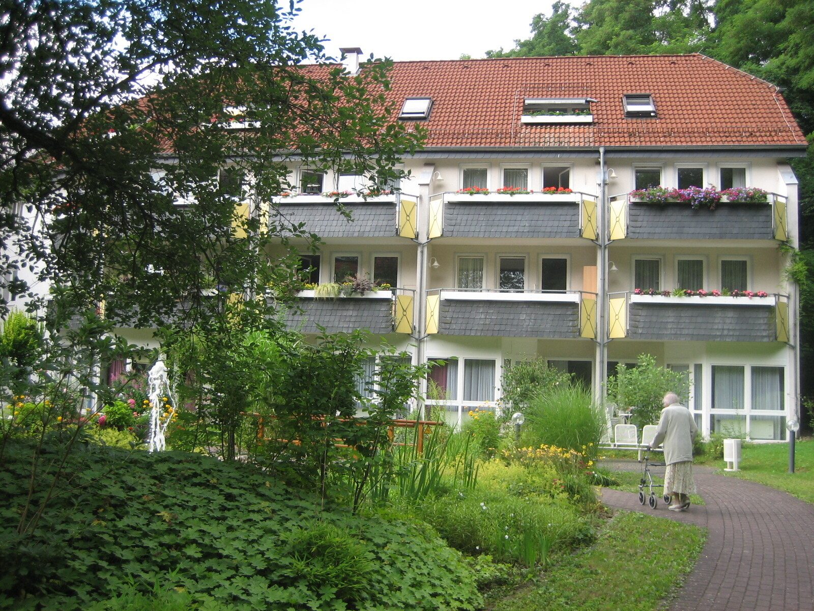 Immobilienangebot - Marburg - Wohnen - ars vivendi - Marburg, Eigentumswohnung inkl. TG-Stellplatz! Keine Käuferprovision!