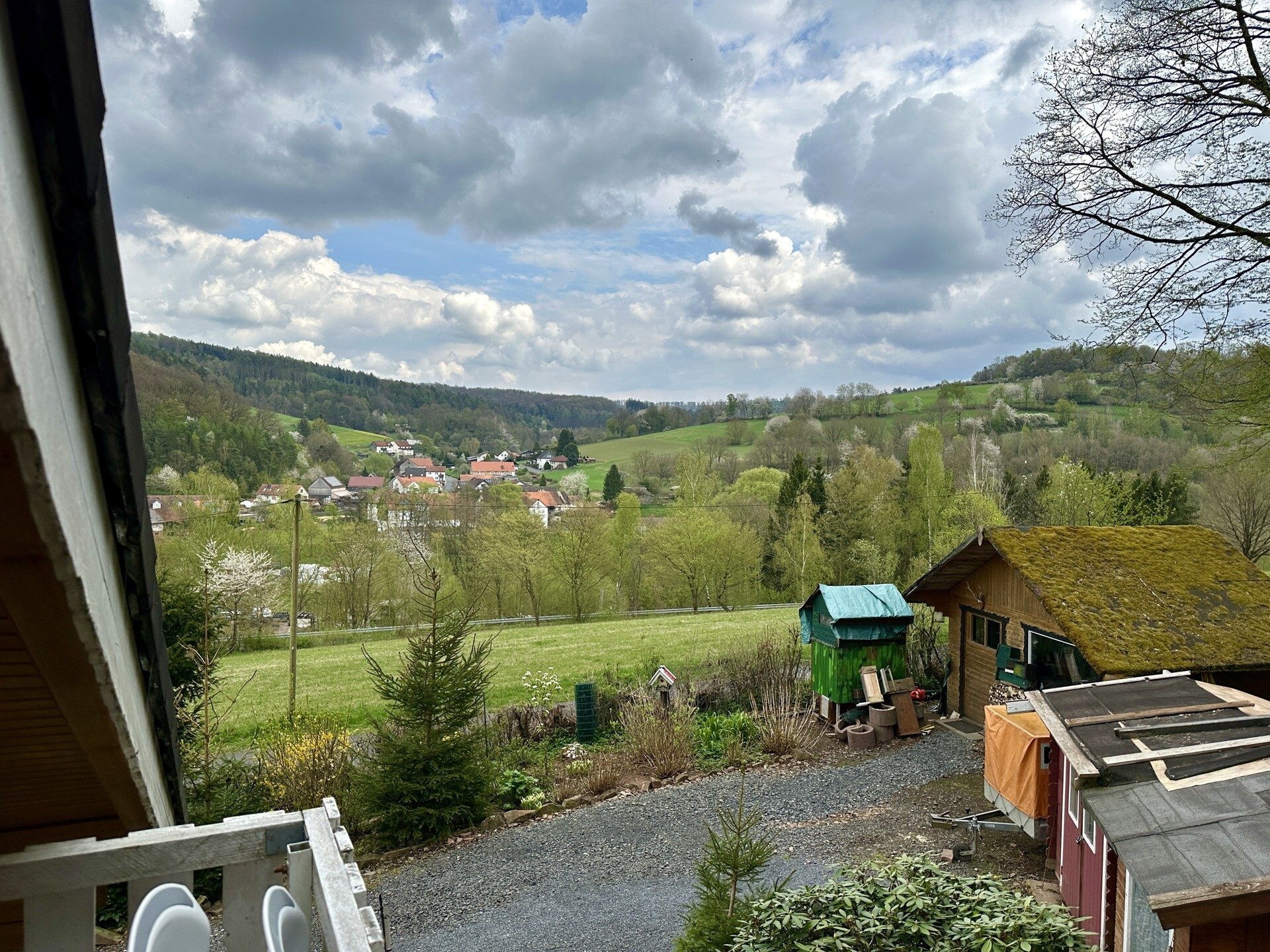 Immobilienangebot - Knüllwald - Wohnen - Wohnen mit Weitblick - Holzhaus in Knüllwald OT! Keine Käuferprovision!