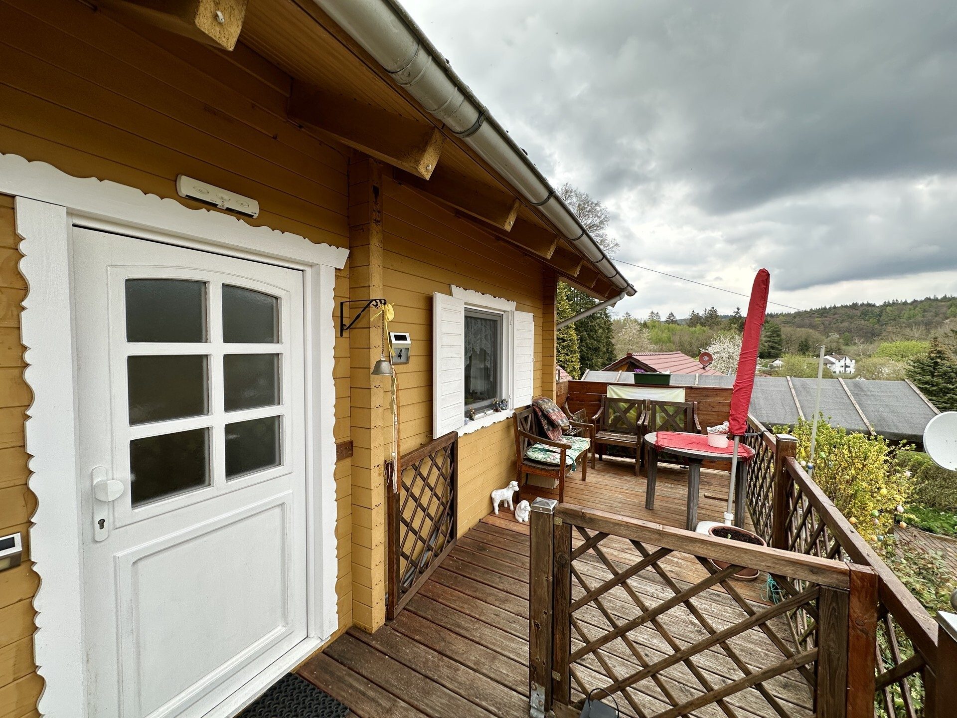 Immobilienangebot - Knüllwald - Wohnen - Wohnen mit Weitblick - Holzhaus in Knüllwald OT! Keine Käuferprovision!
