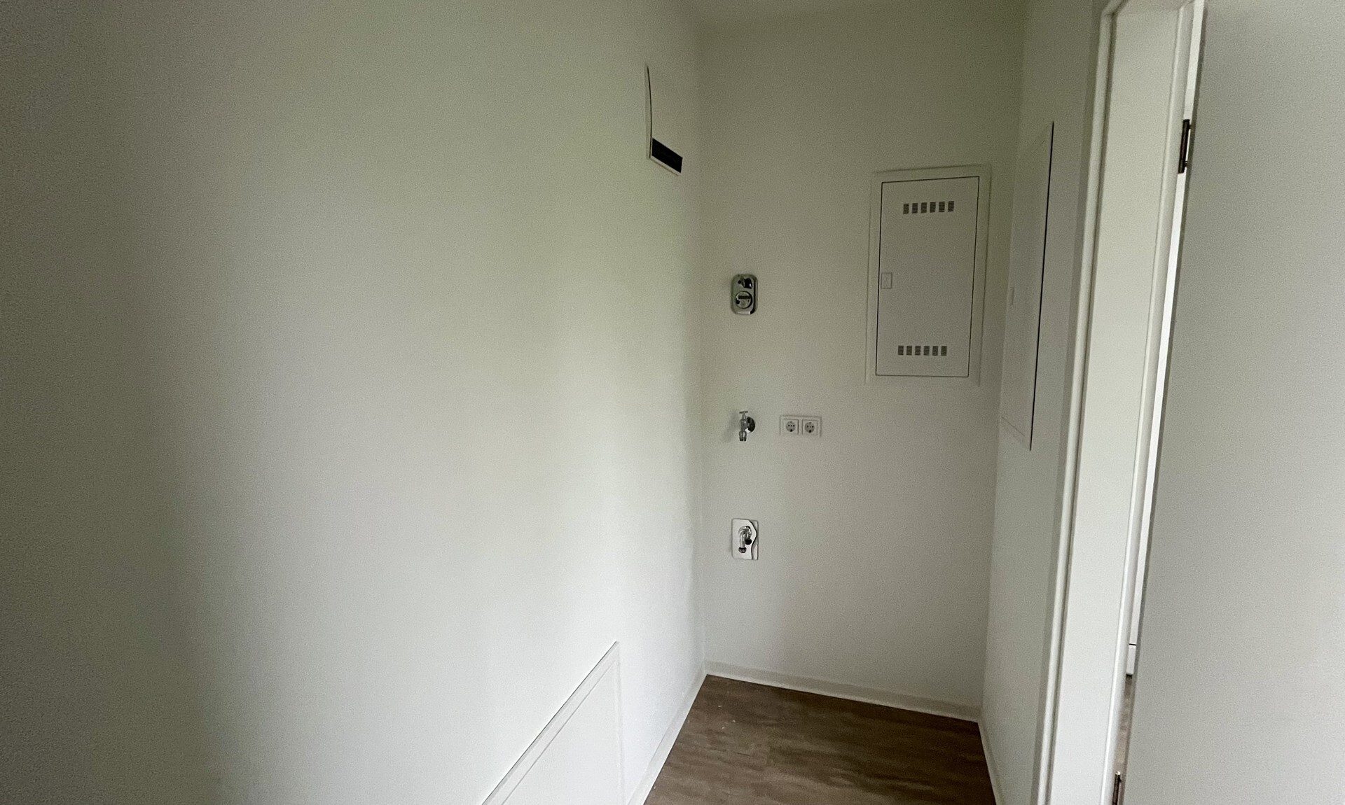 Immobilienangebot - Kassel / Wesertor - Wohnen - 2ZKB- Seniorenwohnung in zentraler Lage von Kassel! Vermietbar nur für 2 Personen mit WBS!