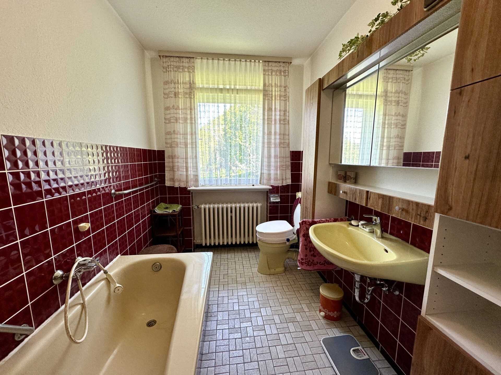 Immobilienangebot - Wabern - Wohnen - Einfamilienhaus mit Hof, Stallungen und viel Raum für Ihre Ideen! Keine Käuferprovision!