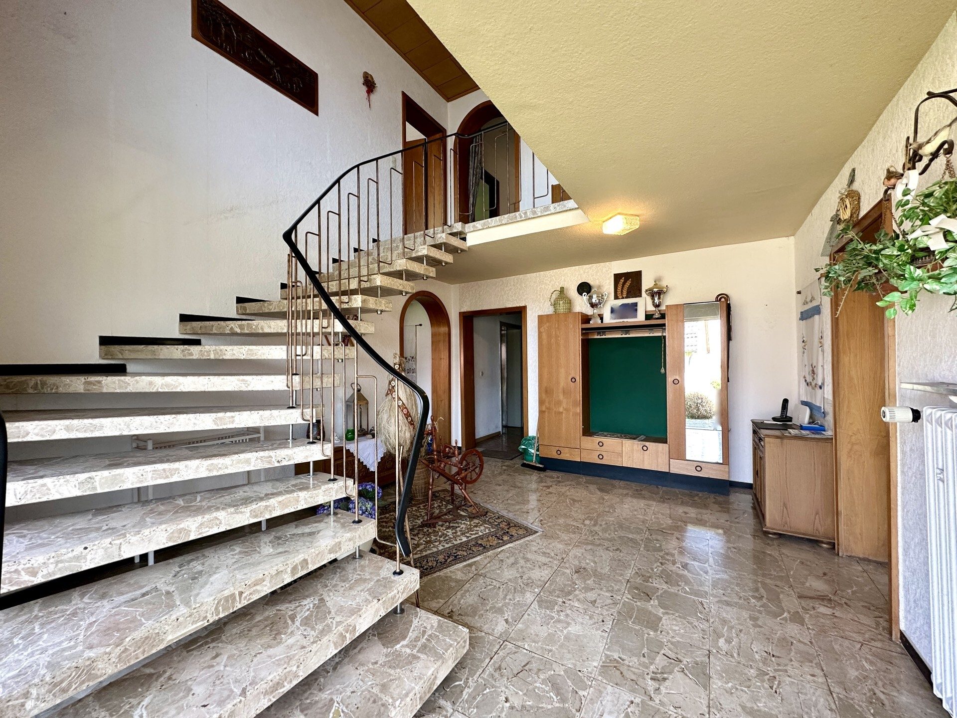 Immobilienangebot - Wabern - Wohnen - Einfamilienhaus mit Hof, Stallungen und viel Raum für Ihre Ideen! Keine Käuferprovision!