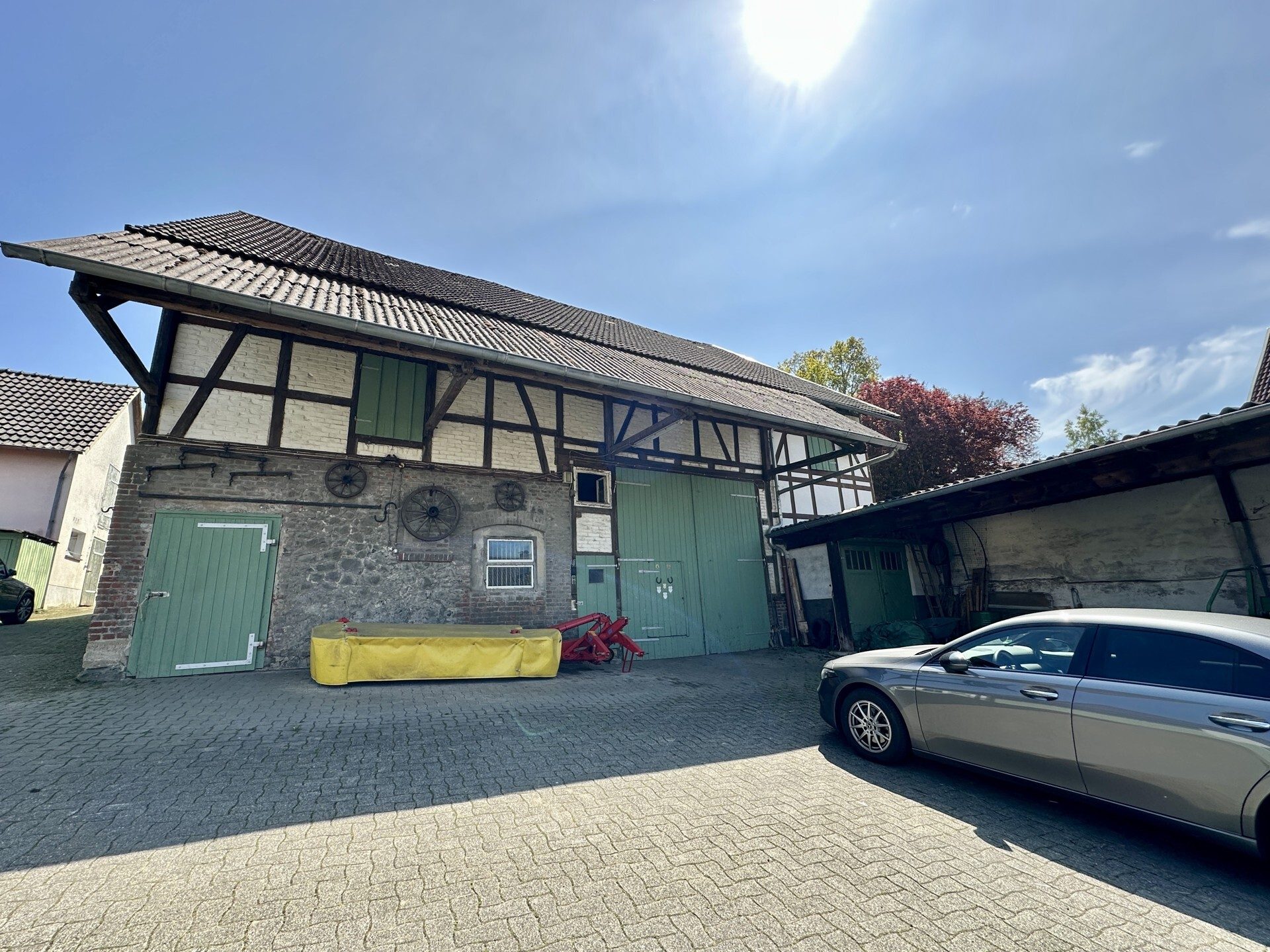 Immobilienangebot - Wabern - Wohnen - Einfamilienhaus mit Hof, Stallungen und viel Raum für Ihre Ideen! Keine Käuferprovision!