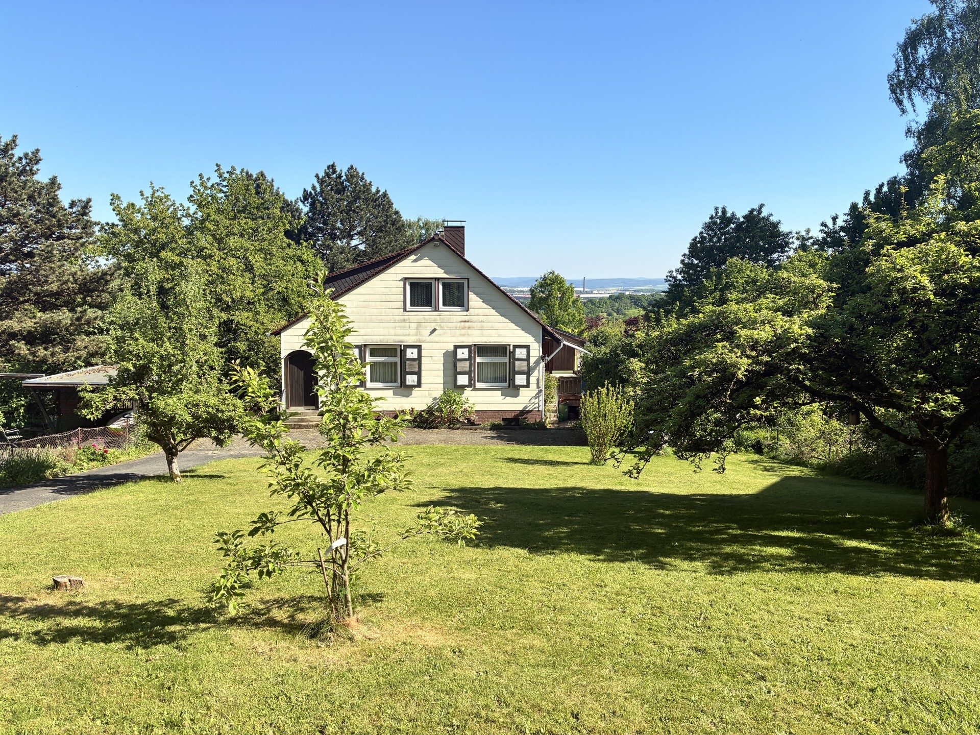 Immobilienangebot - Kassel - Wohnen - Ihr künftiges Familiendomizil am Brasselsberg!
KEINE KÄUFERPROVISION