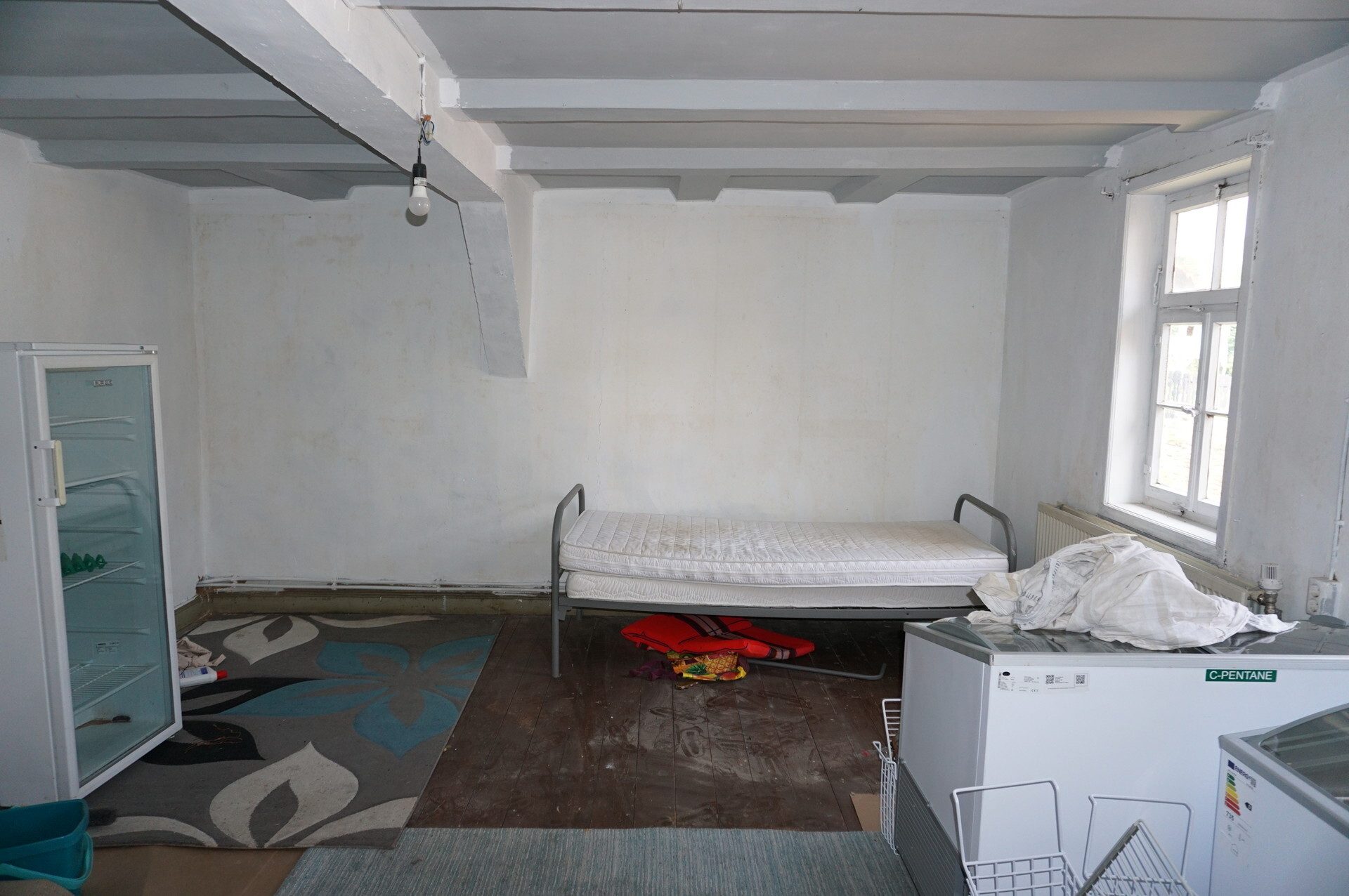 Immobilienangebot - Felsberg - Wohnen - Großzügiges Haus für Handwerker. Keine Käuferprovision!