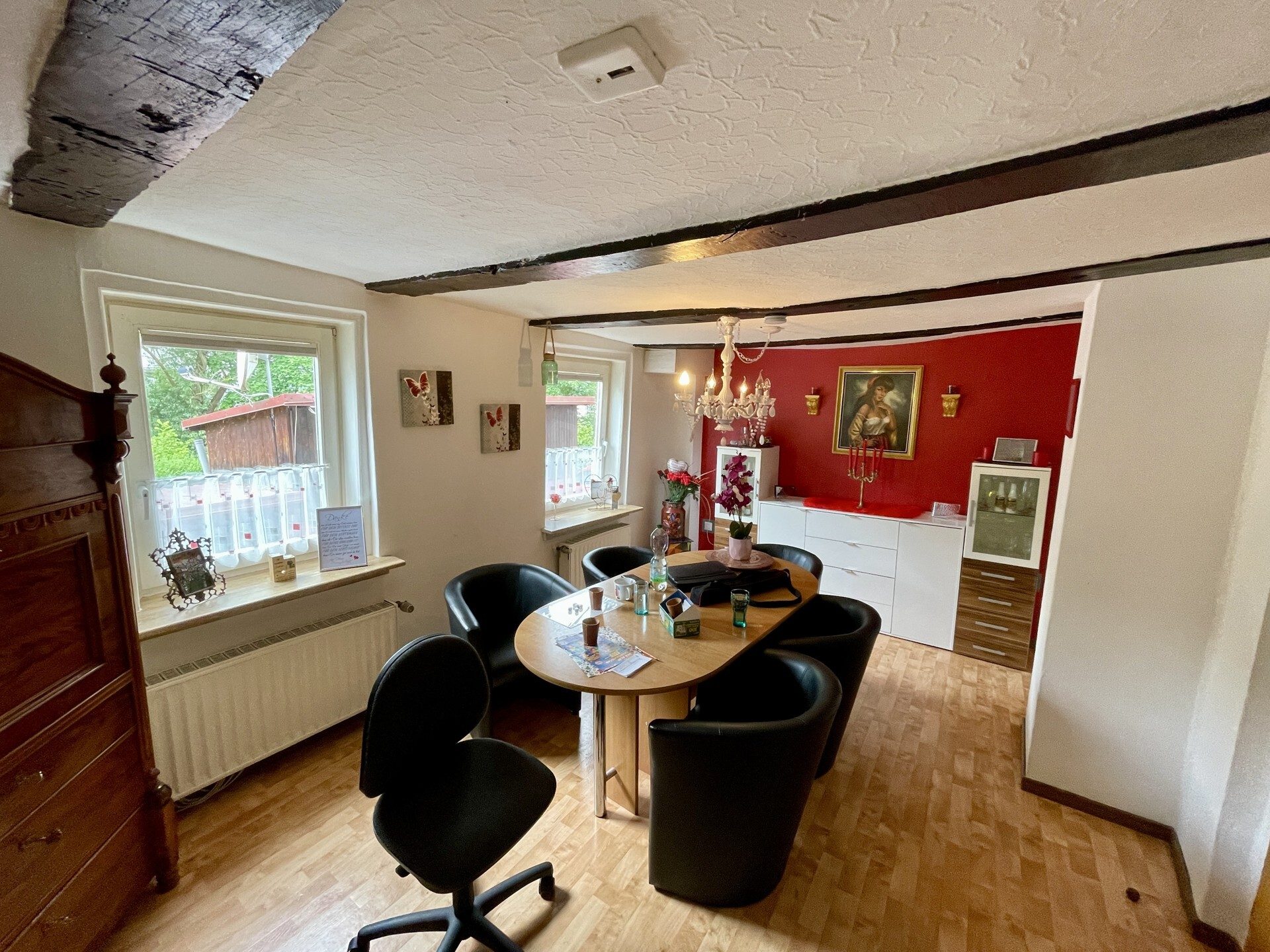 Immobilienangebot - Helsa - Wohnen - Endlich was Eigenes: Renoviertes Fachwerkhaus in Helsa!
KEINE KÄUFERPROVISION