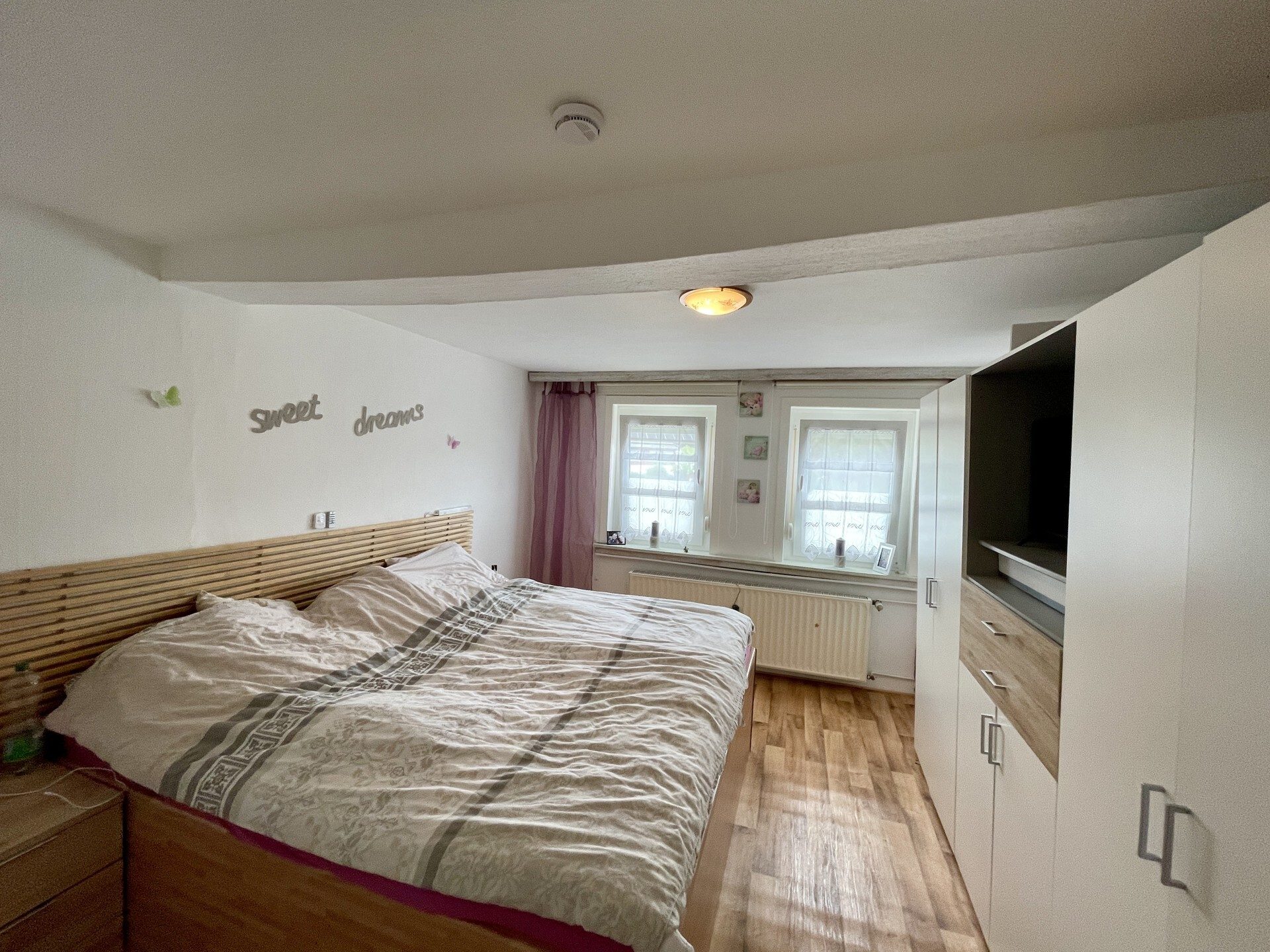 Immobilienangebot - Helsa - Wohnen - Endlich was Eigenes: Renoviertes Fachwerkhaus in Helsa!
KEINE KÄUFERPROVISION