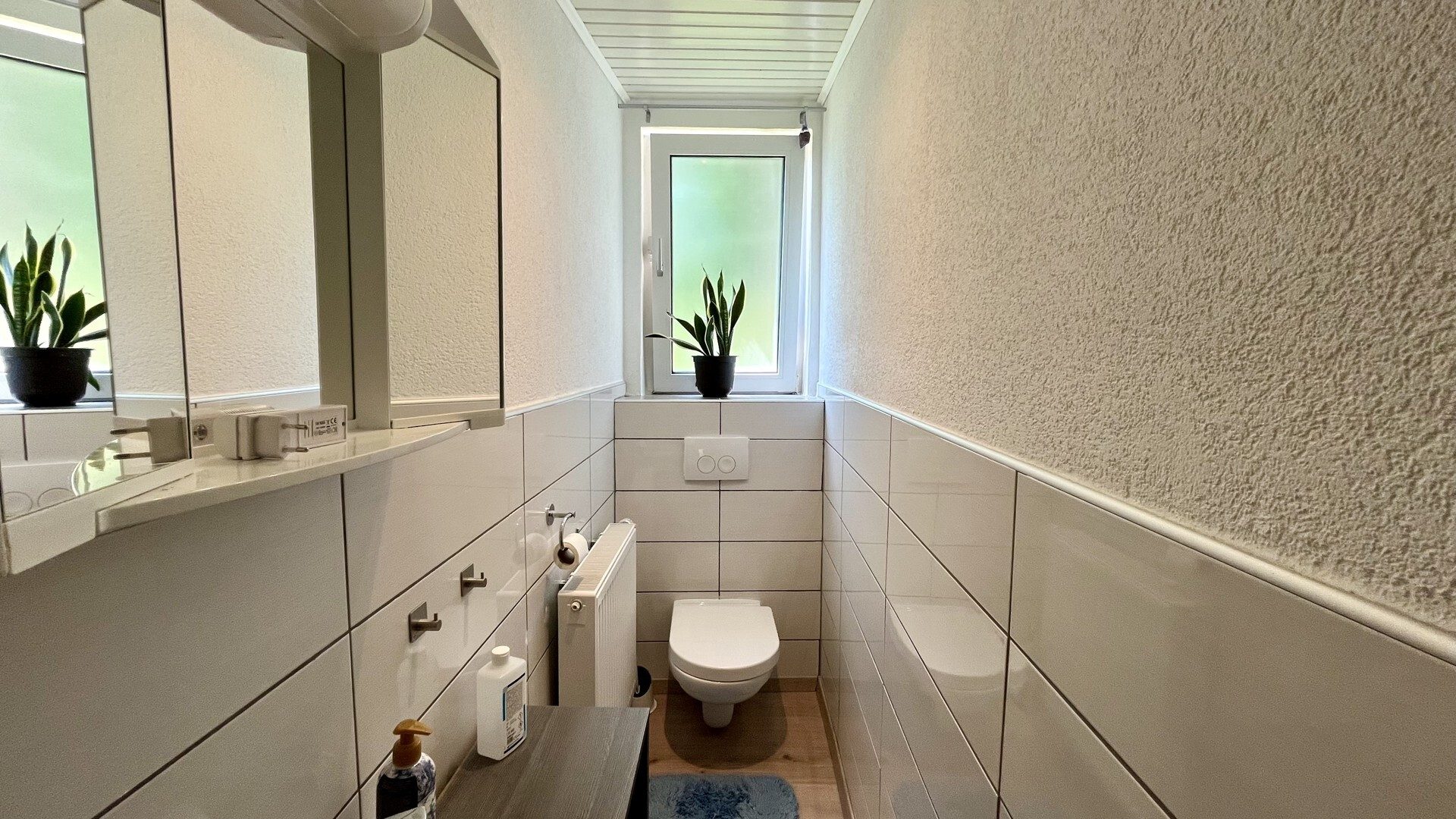 Immobilienangebot - Knüllwald - Wohnen - Renoviertes Einfamilienhaus in Knüllwald-OT zu verkaufen! KEINE KÄUFERPROVISION!