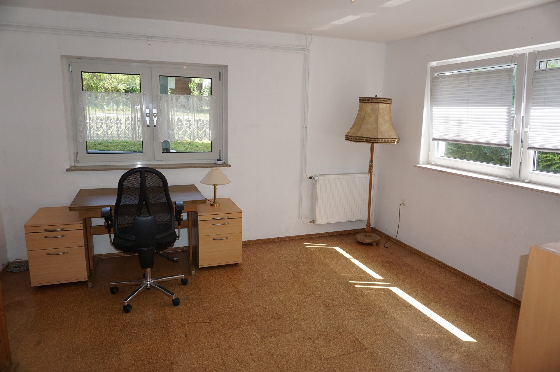 Immobilienangebot - Felsberg - Wohnen - Modernisiertes Einfamilienhaus mit Halle. Keine Käuferprovision!