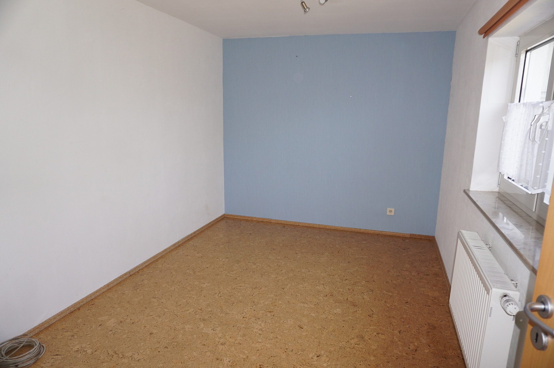 Immobilienangebot - Felsberg - Wohnen - Modernisiertes Einfamilienhaus mit Halle. Keine Käuferprovision!
