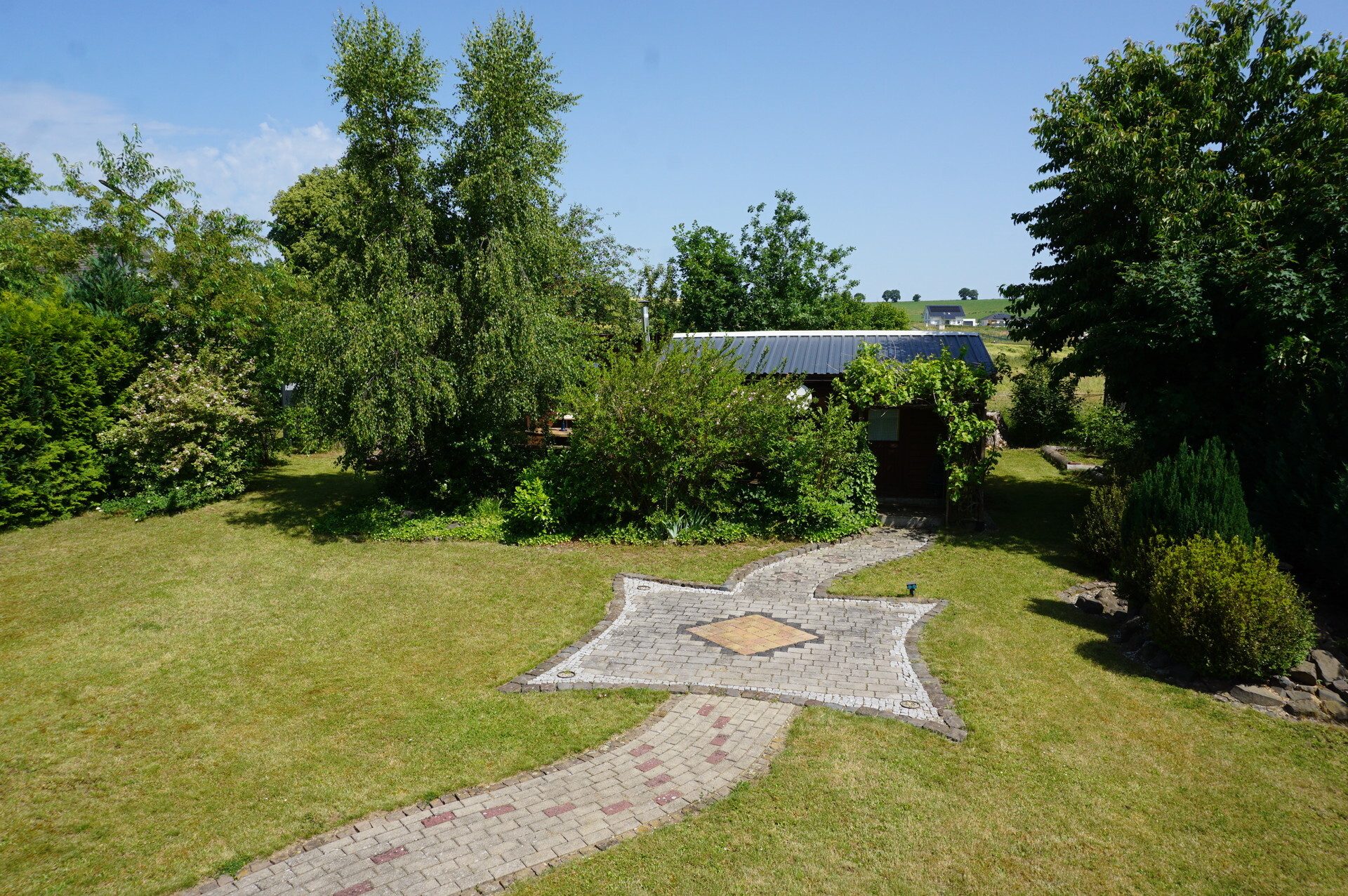 Immobilienangebot - Felsberg - Wohnen - Modernisiertes Einfamilienhaus mit Halle. Keine Käuferprovision!