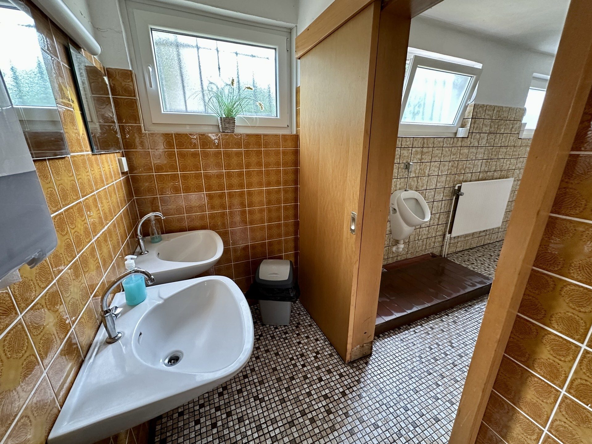 Immobilienangebot - Knüllwald - Gewerbe - Historisches Gasthaus mit Pension in Knüllwald OT! Keine Käuferprovision!