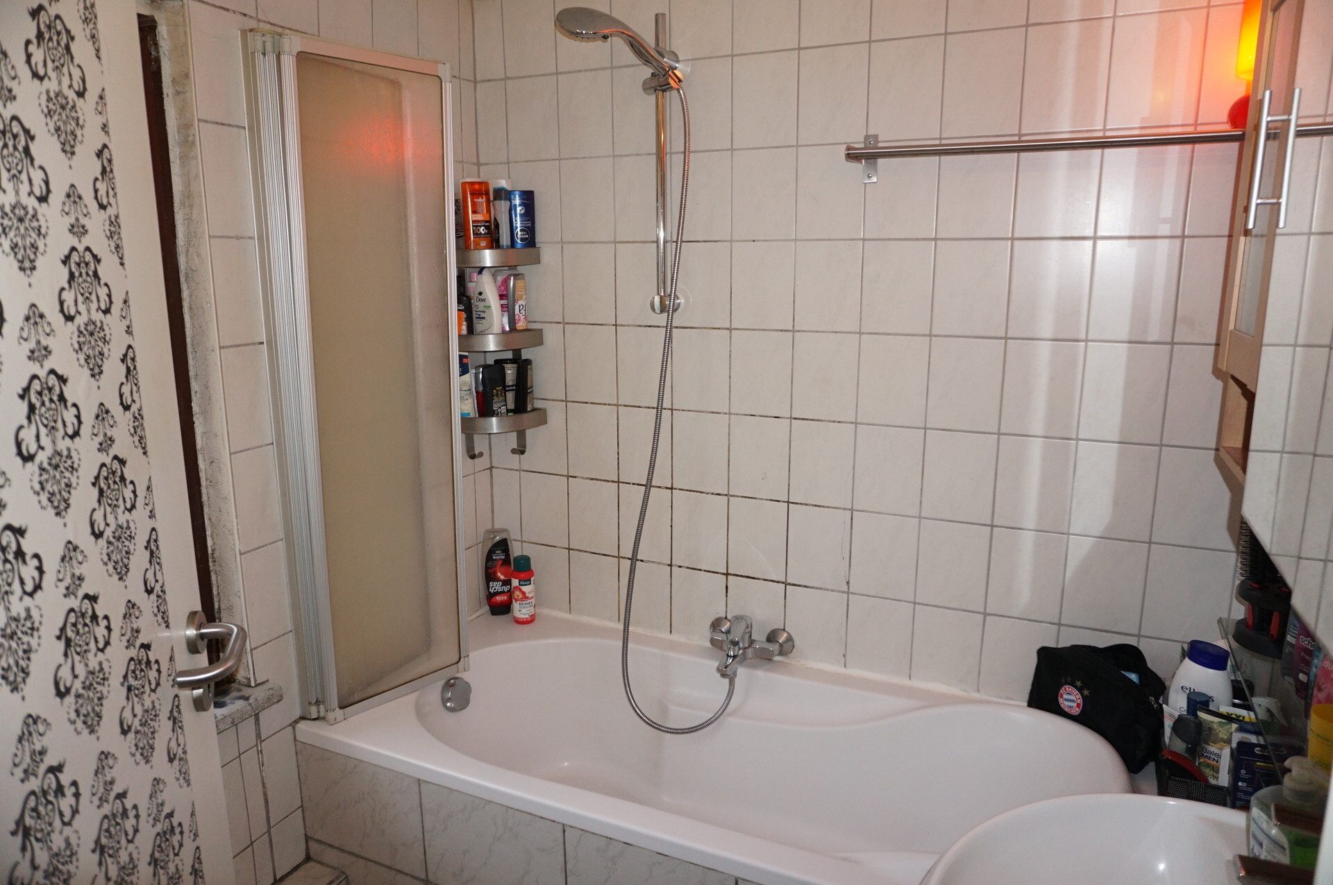 Immobilienangebot - Spangenberg - Wohnen - Renovierungsbedürftiges Haus sucht Handwerker. Keine Käuferprovision!