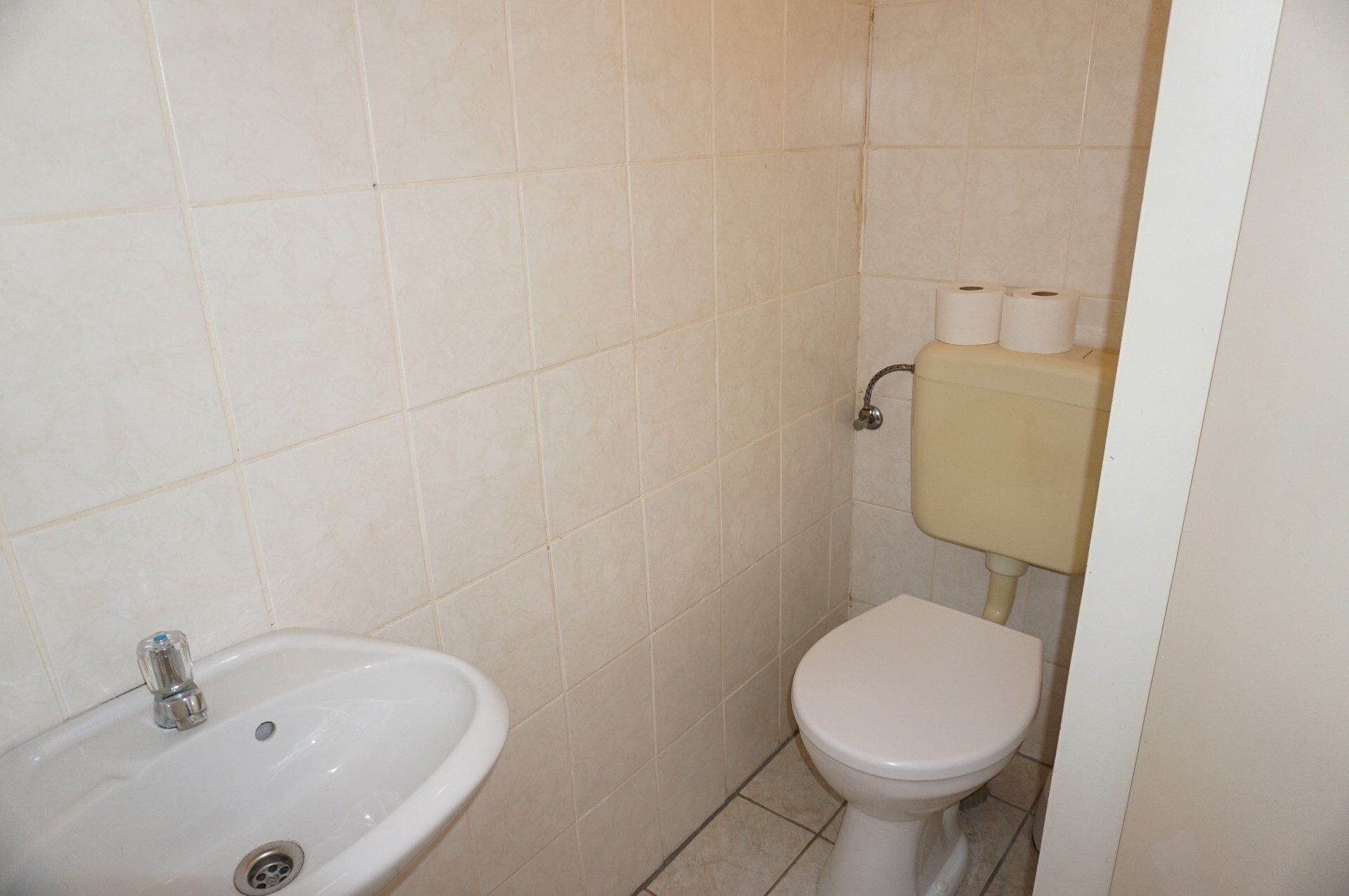 Immobilienangebot - Spangenberg - Wohnen - Renovierungsbedürftiges Haus sucht Handwerker. Keine Käuferprovision!