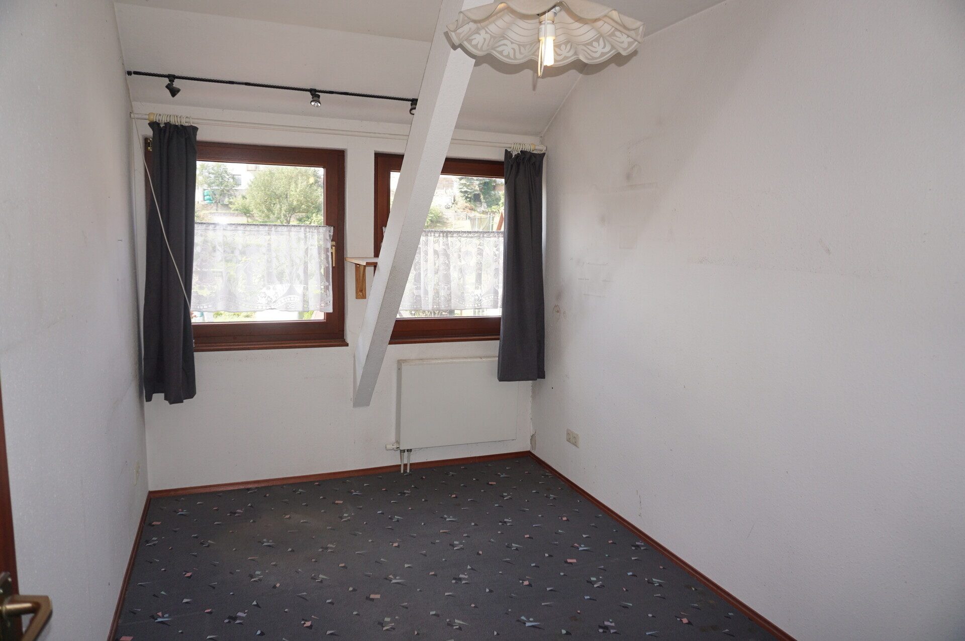 Immobilienangebot - Spangenberg - Wohnen - Großzügiges Einfamilienhaus in Spangenberg. Keine Käuferprovision!