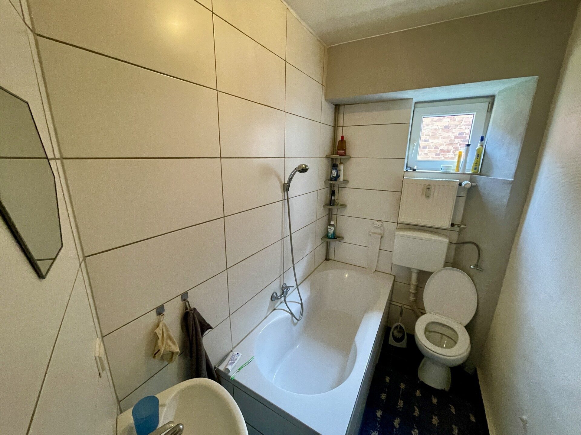 Immobilienangebot - Baunatal / Großenritte - Wohnen - Attraktive Steuervorteile möglich:
Wohn- und Geschäftshaus zentral in Großenritte!