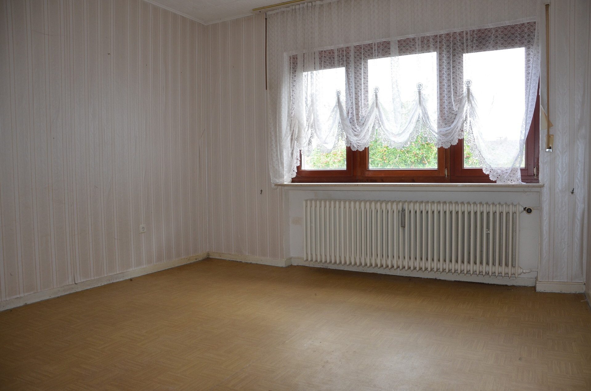 Immobilienangebot - Fritzlar - Wohnen - Zweifamilienhaus mit Potenzial – bis zu 4 Wohneinheiten möglich. KEINE KÄUFERPROVISION!