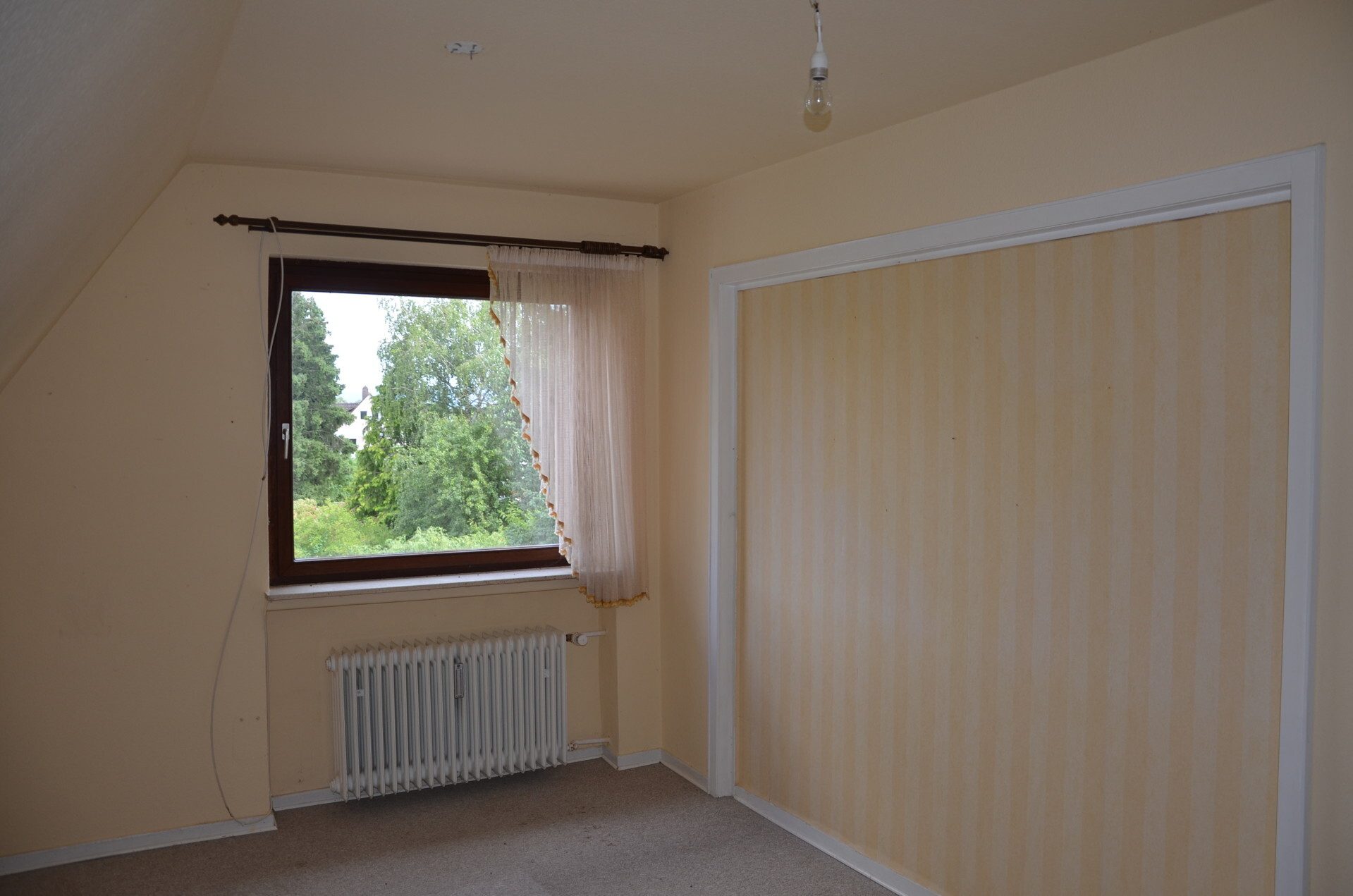 Immobilienangebot - Fritzlar - Wohnen - Zweifamilienhaus mit Potenzial – bis zu 4 Wohneinheiten möglich. KEINE KÄUFERPROVISION!