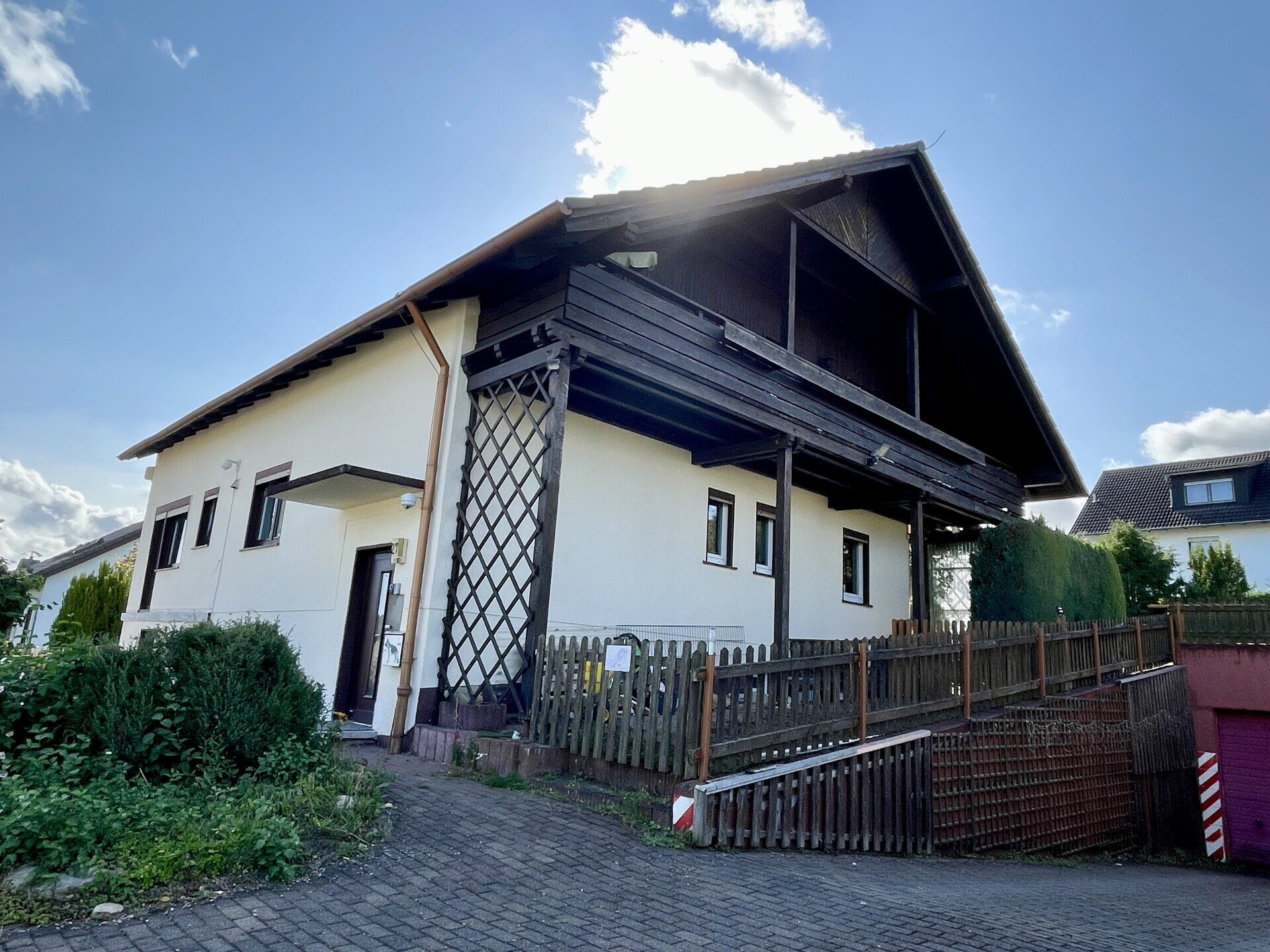 Immobilienangebot - Habichtswald / Dörnberg - Wohnen - Großzügiges EFH mit Tiefgarage zur vielseitigen Verwendung! KEINE KÄUFERPROVISION