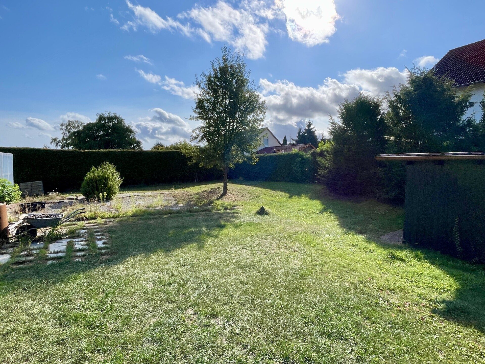 Immobilienangebot - Habichtswald / Dörnberg - Wohnen - Großzügiges EFH mit Tiefgarage zur vielseitigen Verwendung! KEINE KÄUFERPROVISION