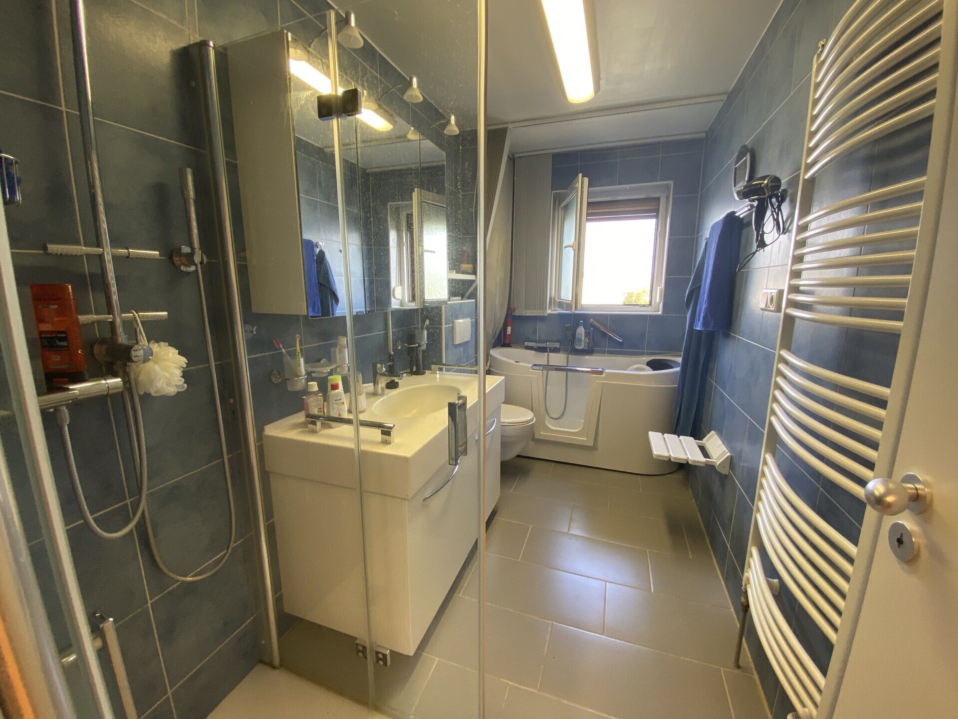 Immobilienangebot - Habichtswald / Dörnberg - Wohnen - Großzügiges EFH mit Tiefgarage zur vielseitigen Verwendung! KEINE KÄUFERPROVISION