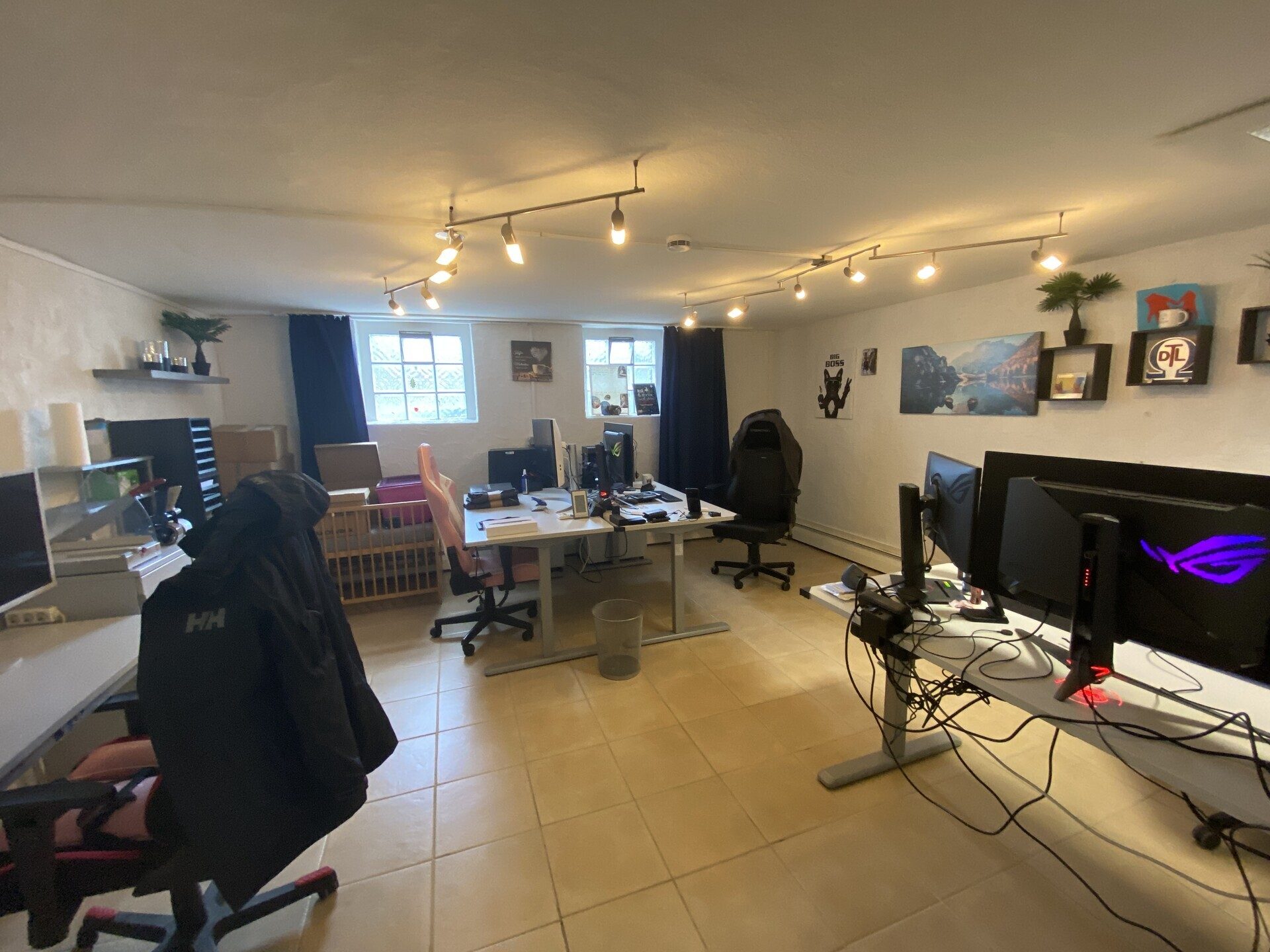 Immobilienangebot - Habichtswald / Dörnberg - Wohnen - Großzügiges EFH mit Tiefgarage zur vielseitigen Verwendung! KEINE KÄUFERPROVISION