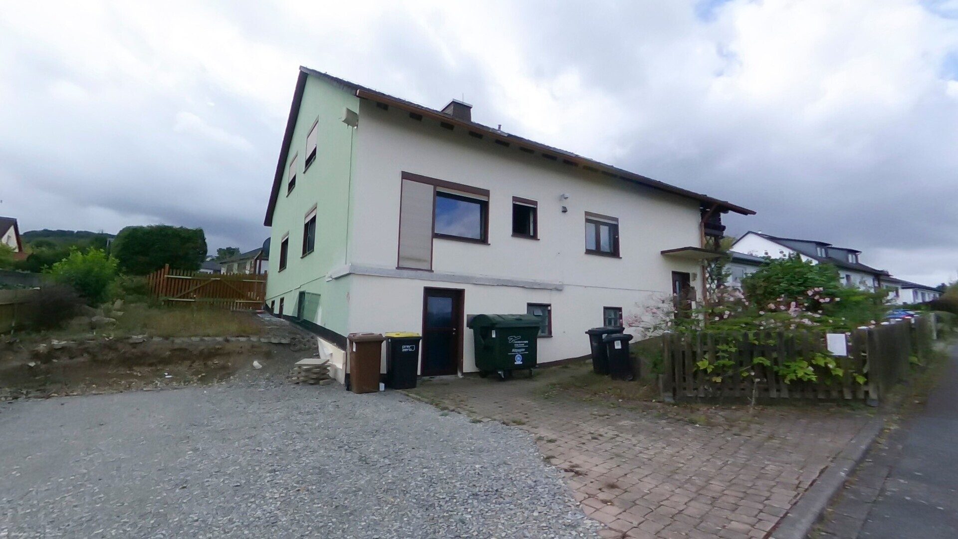 Immobilienangebot - Habichtswald / Dörnberg - Wohnen - Großzügiges EFH mit Tiefgarage zur vielseitigen Verwendung! KEINE KÄUFERPROVISION