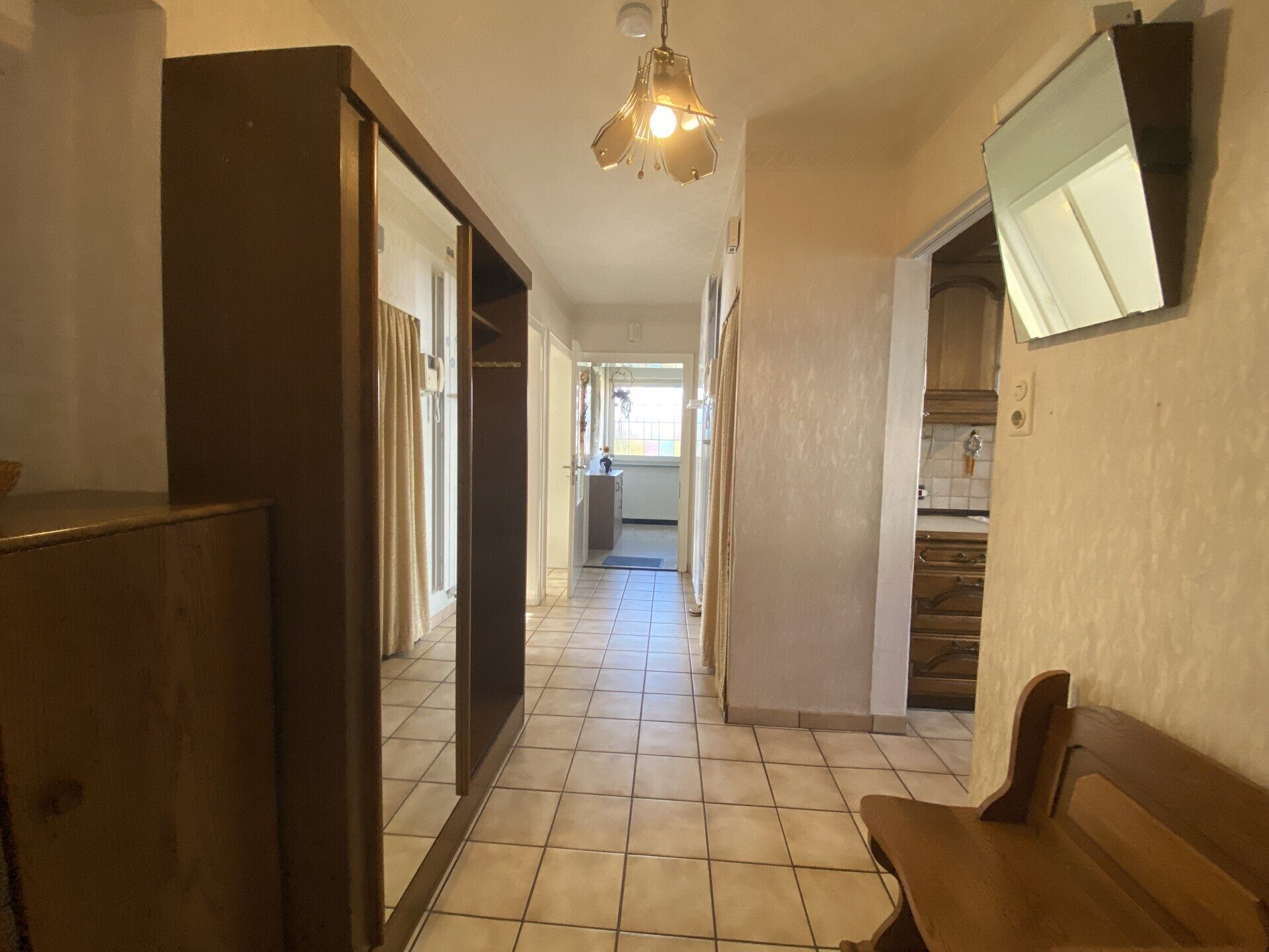 Immobilienangebot - Niedenstein / Metze - Wohnen - Zweifamilienhaus in ruhiger Lage sucht Familie!!!
KEINE KÄUFERPROVISION