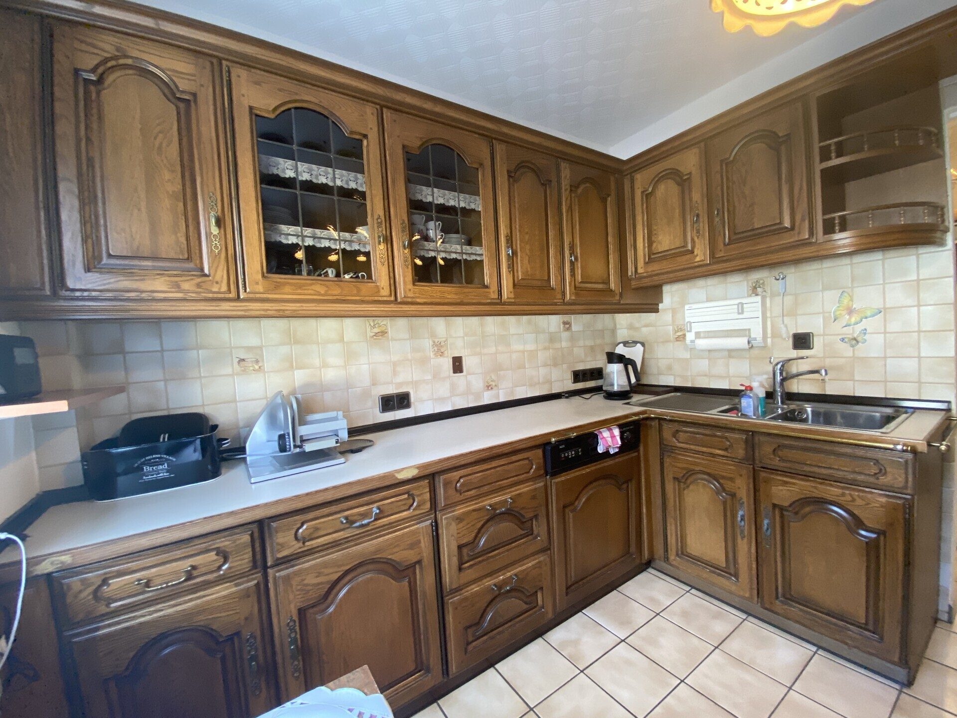 Immobilienangebot - Niedenstein / Metze - Wohnen - Zweifamilienhaus in ruhiger Lage sucht Familie!!!
KEINE KÄUFERPROVISION