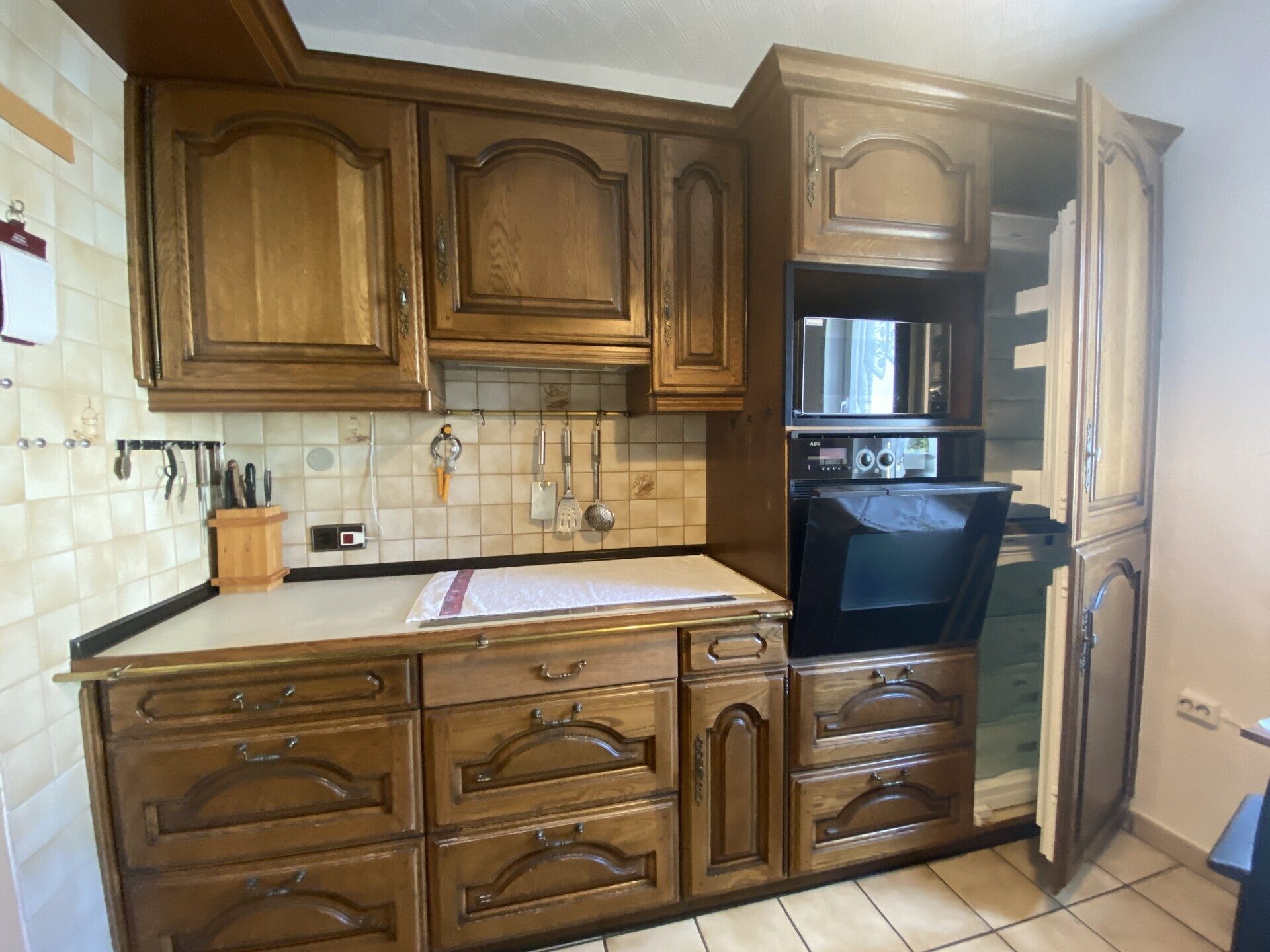 Immobilienangebot - Niedenstein / Metze - Wohnen - Zweifamilienhaus in ruhiger Lage sucht Familie!!!
KEINE KÄUFERPROVISION
