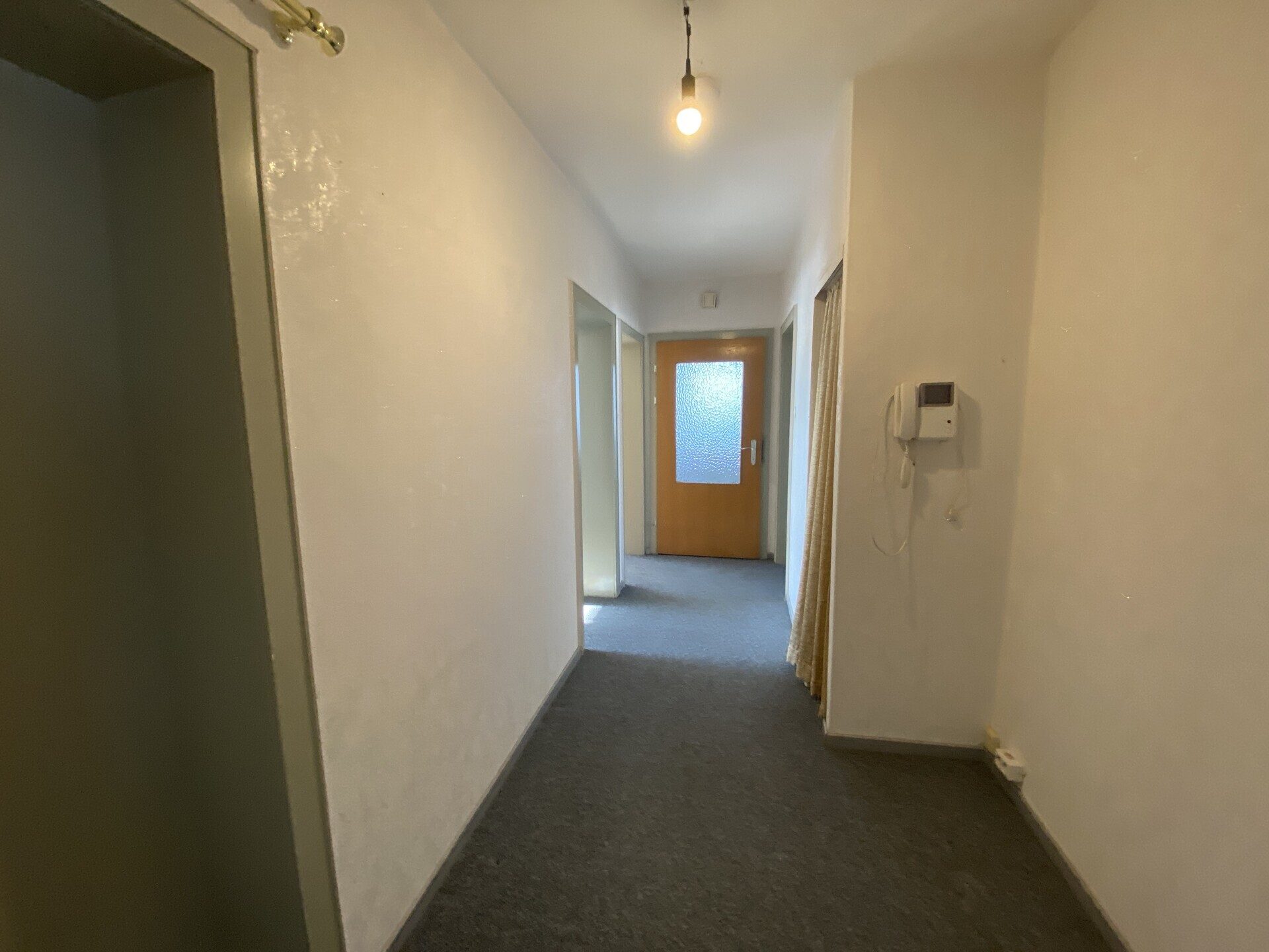 Immobilienangebot - Niedenstein / Metze - Wohnen - Zweifamilienhaus in ruhiger Lage sucht Familie!!!
KEINE KÄUFERPROVISION