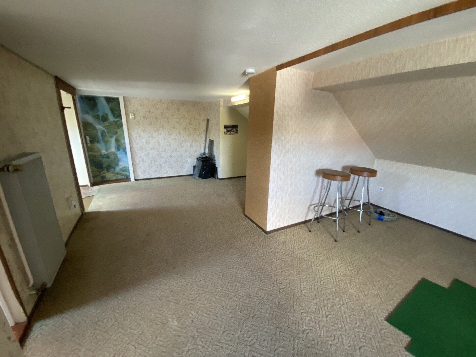 Immobilienangebot - Niedenstein / Metze - Wohnen - Zweifamilienhaus in ruhiger Lage sucht Familie!!!
KEINE KÄUFERPROVISION
