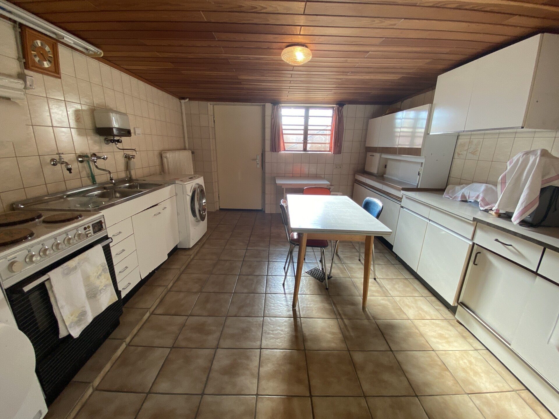 Immobilienangebot - Niedenstein / Metze - Wohnen - Zweifamilienhaus in ruhiger Lage sucht Familie!!!
KEINE KÄUFERPROVISION