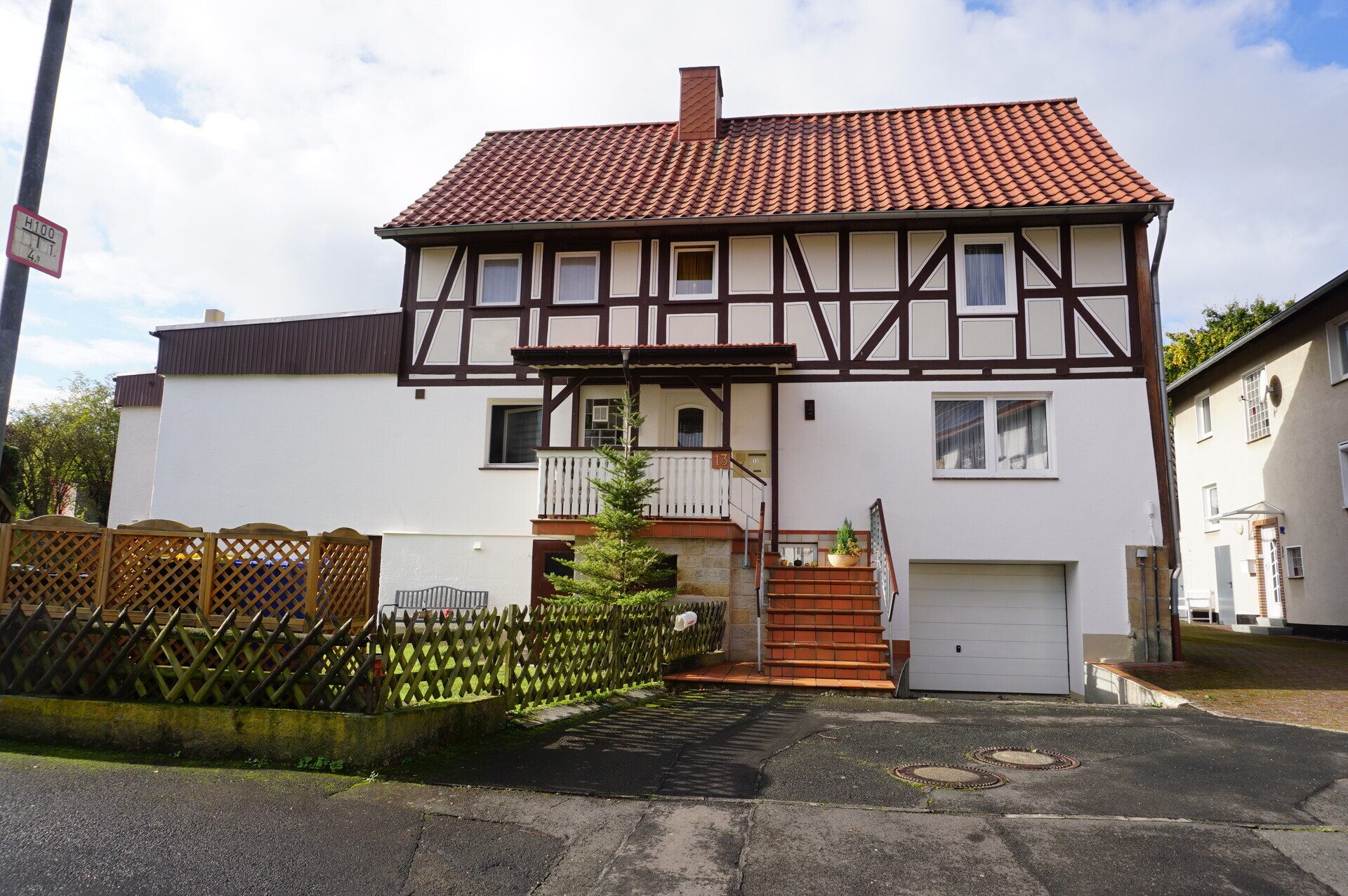 Ansicht Immobilienangebot - Felsberg / Wolfershausen - Wohnen - Großzügiges Haus für eine Familie mit Kindern. Keine Käuferprovision!