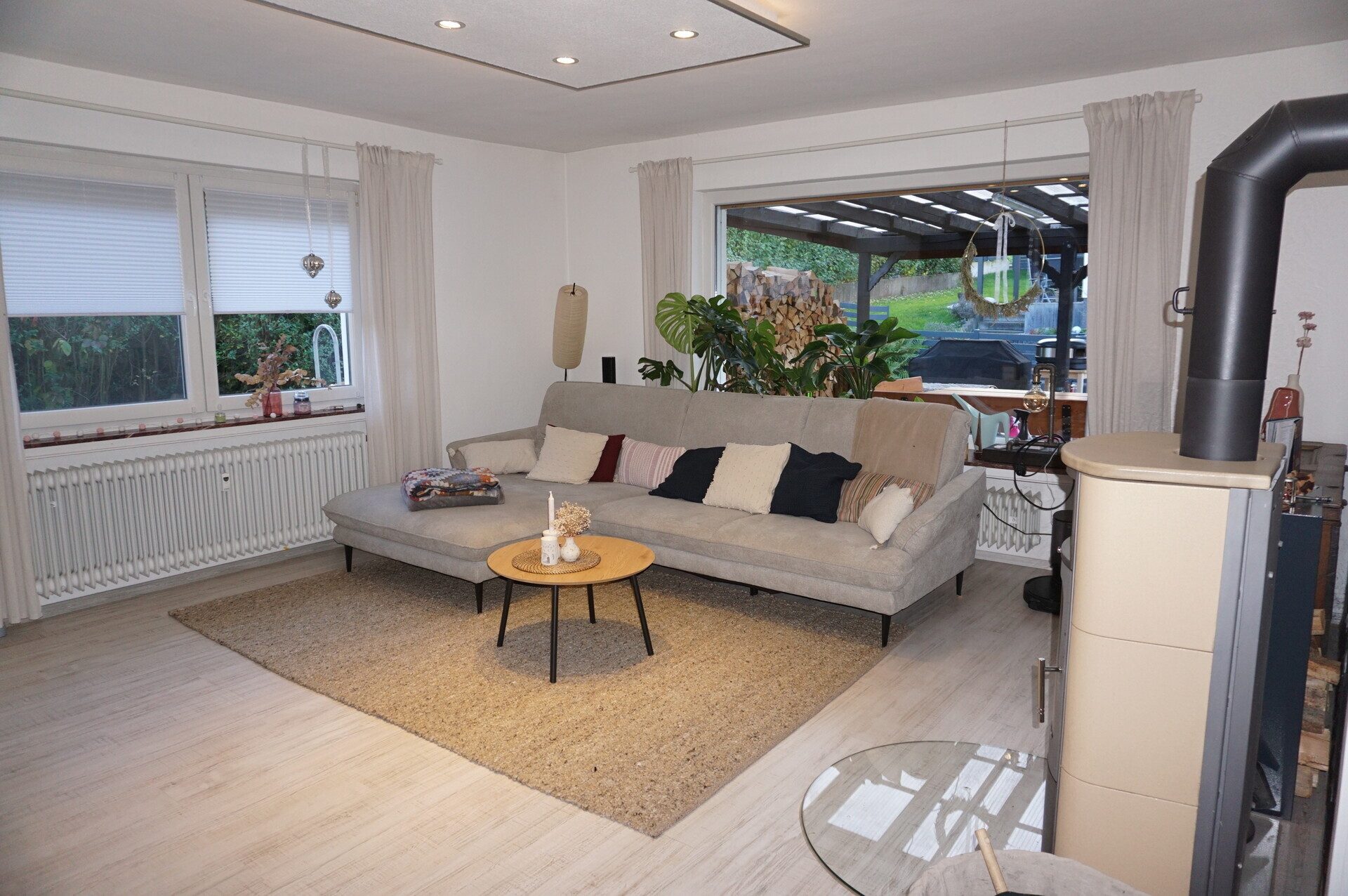 Immobilienangebot - Melsungen - Wohnen - Großzügiges, gepflegtes Zweifamilienhaus in attraktiver Lage. Keine Käuferprovision!