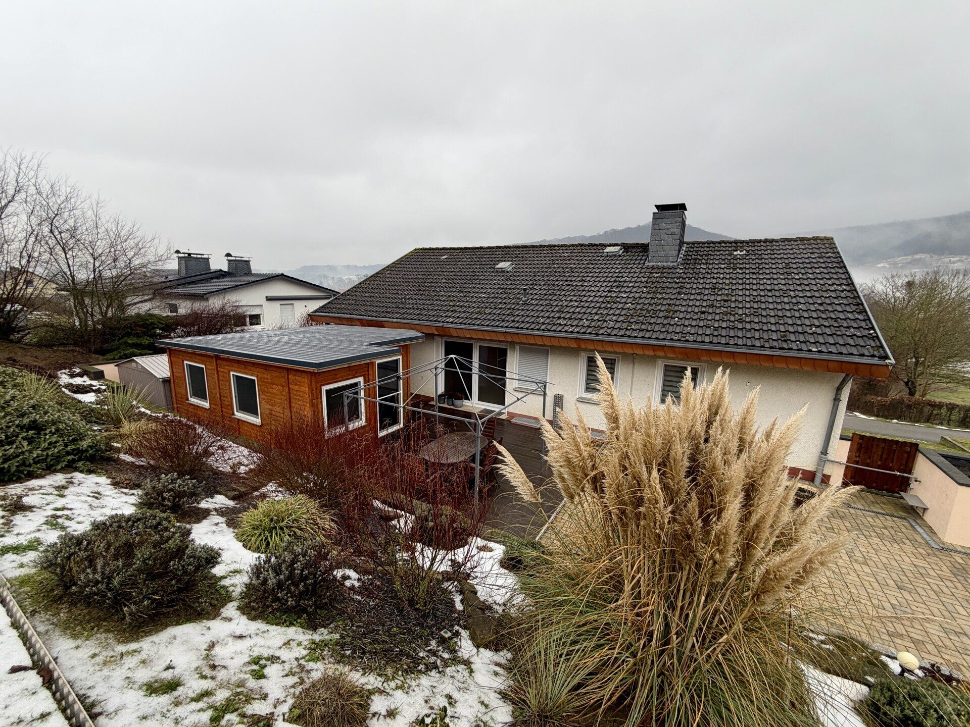 Immobilienangebot - Trendelburg / Eberschütz - Wohnen - Einzugsbereit und gepflegt: Modernisiertes EFH in Eberschütz! KEINE KÄUFERPROVISION