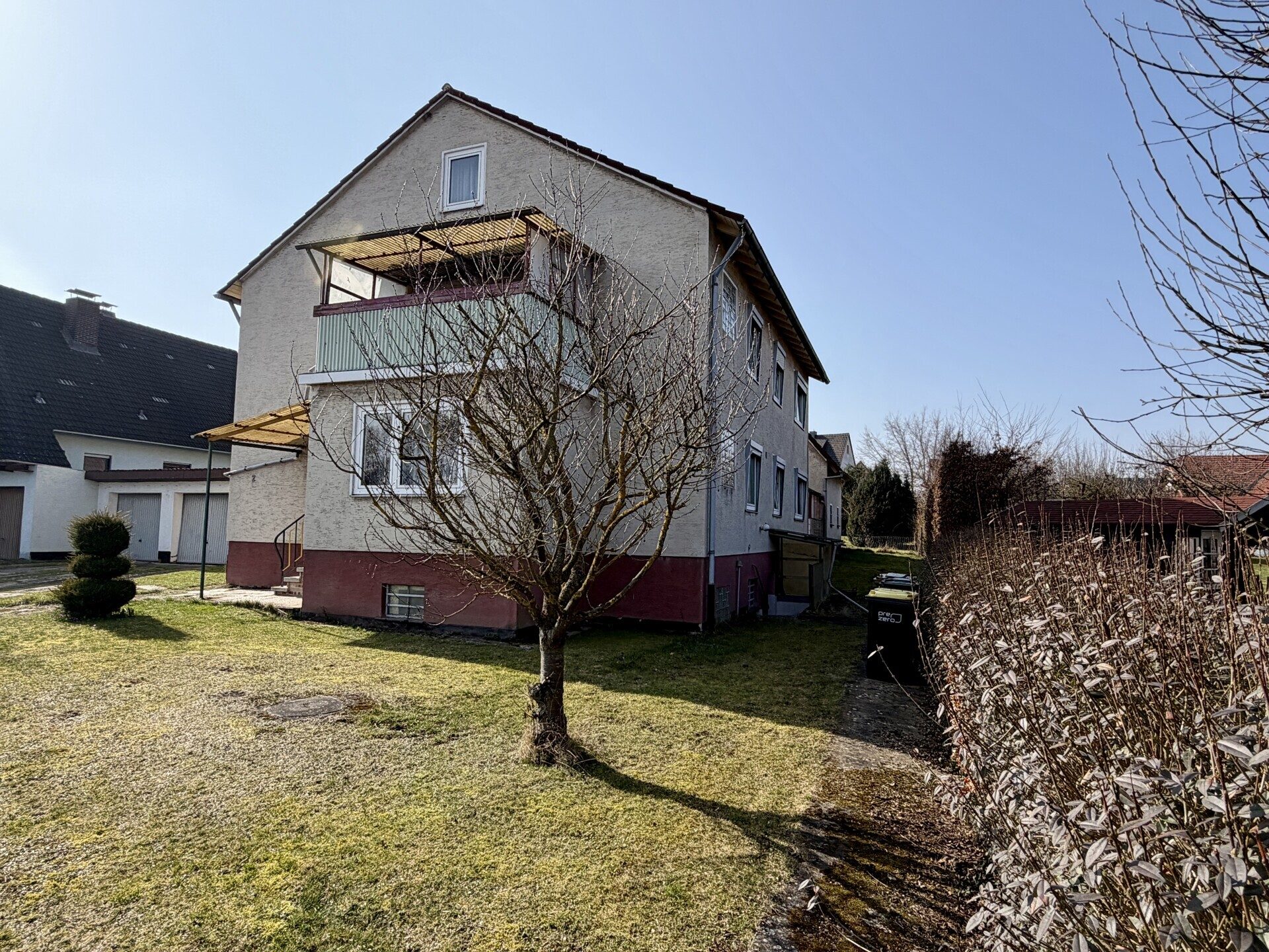 Immobilienangebot - Calden / Fürstenwald - Wohnen - Zweifamilienhaus mit großem Garten in Fürstenwald!
KEINE KÄUFERPROVISION