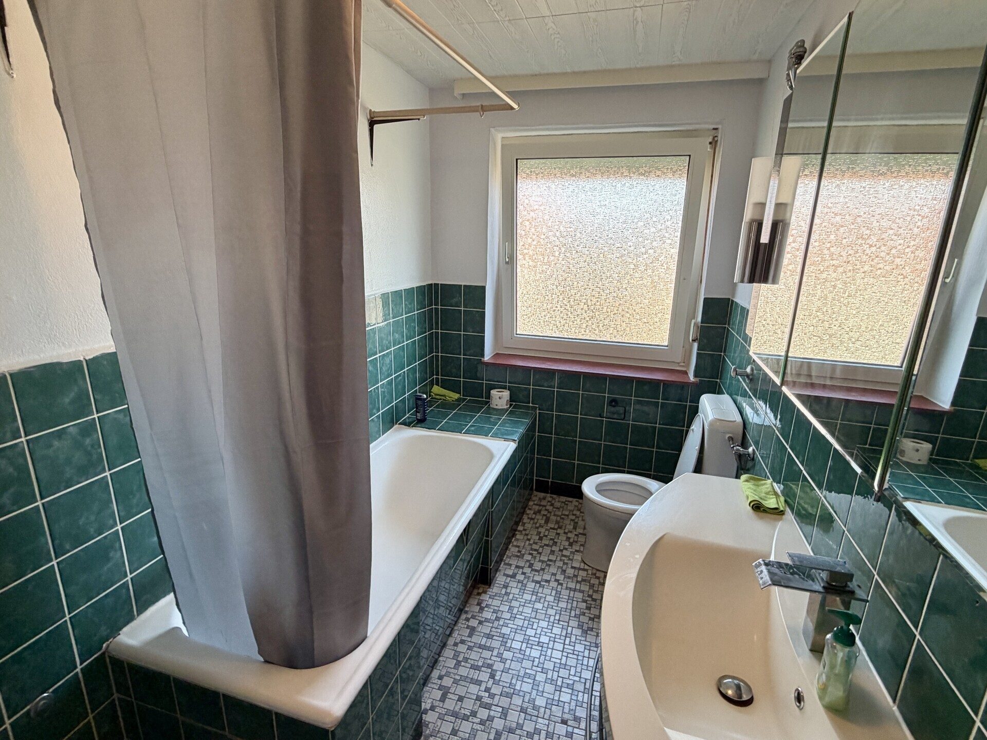 Immobilienangebot - Calden / Fürstenwald - Wohnen - Zweifamilienhaus mit großem Garten in Fürstenwald!
KEINE KÄUFERPROVISION