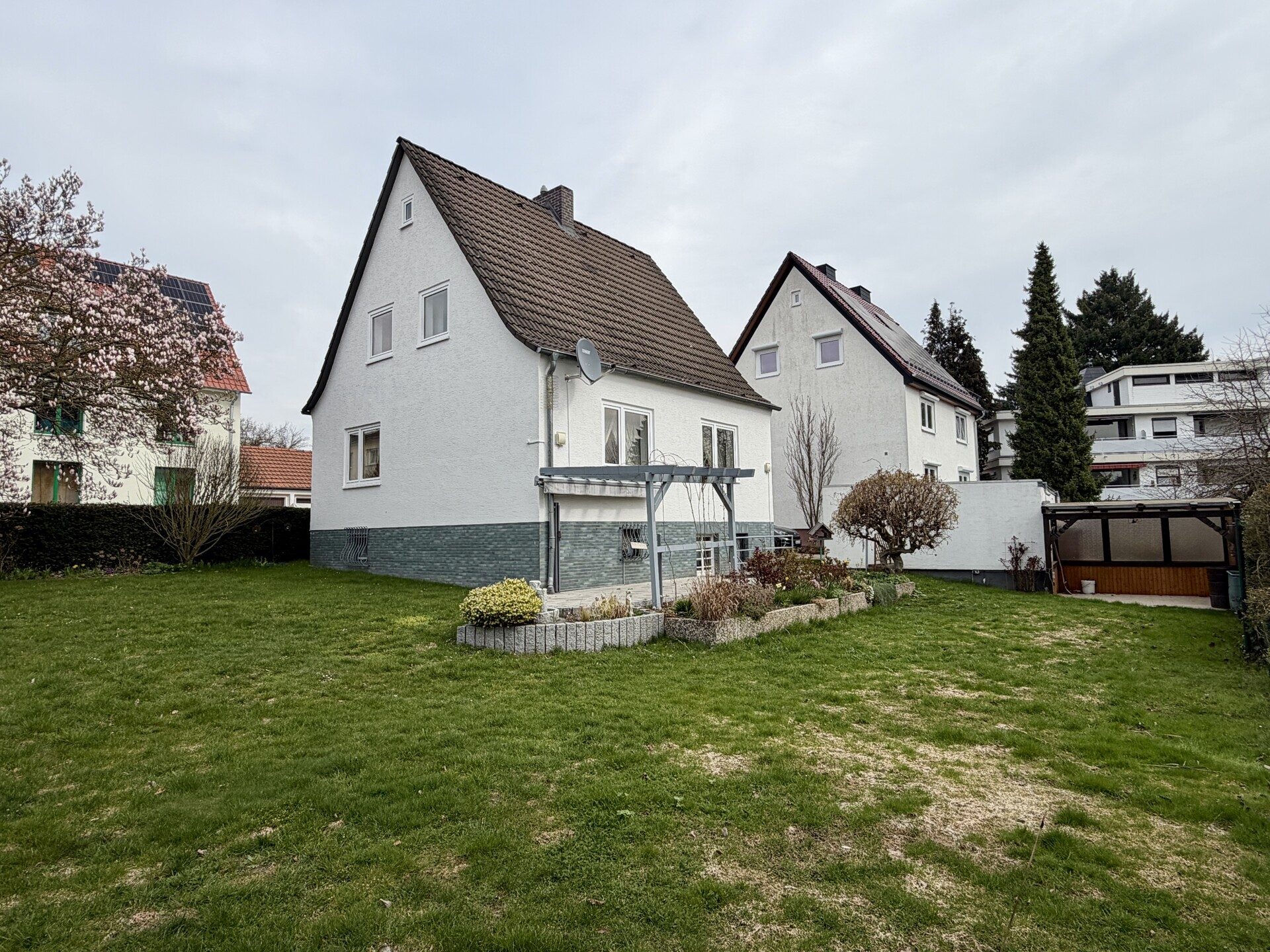 Immobilienangebot - Kassel - Wohnen - Ideal für Paare oder kleine Familien: EFH in Kirchditmold! KEINE KÄUFERPROVISION