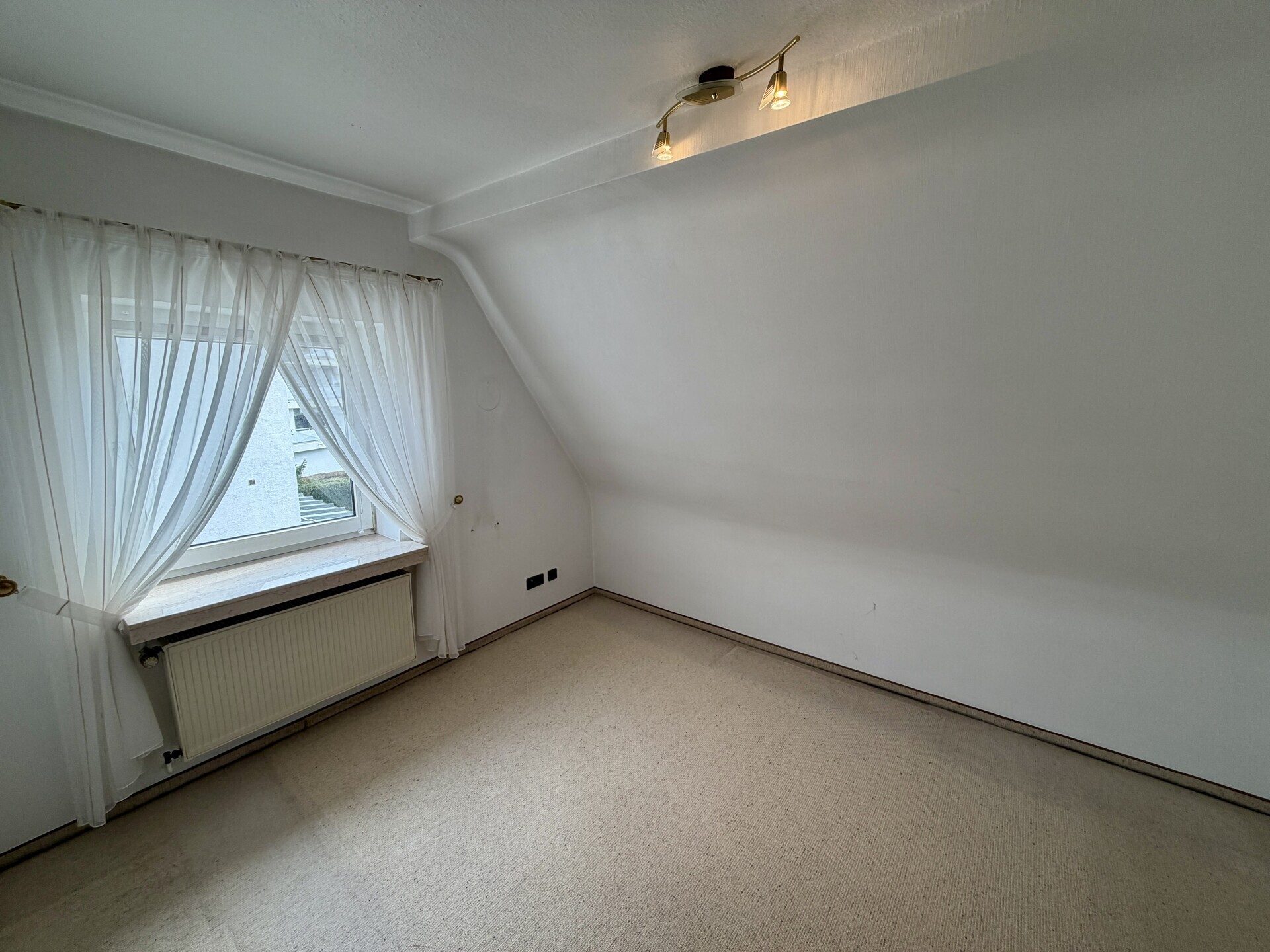 Immobilienangebot - Kassel - Wohnen - Ideal für Paare oder kleine Familien: EFH in Kirchditmold! KEINE KÄUFERPROVISION
