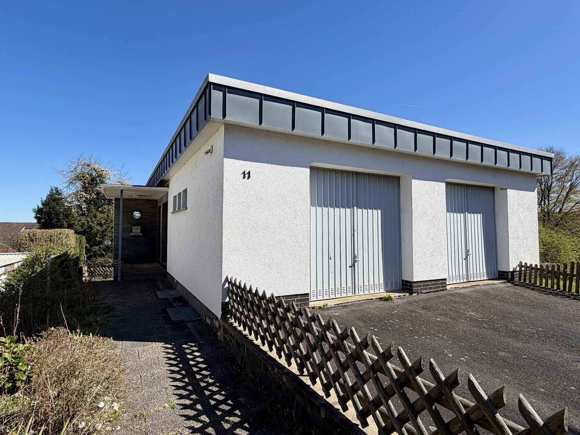 Immobilienangebot - Borken - Wohnen - Viel Raum für Ideen – Einfamilienhaus mit ELW in Borken! Keine Käuferprovision!