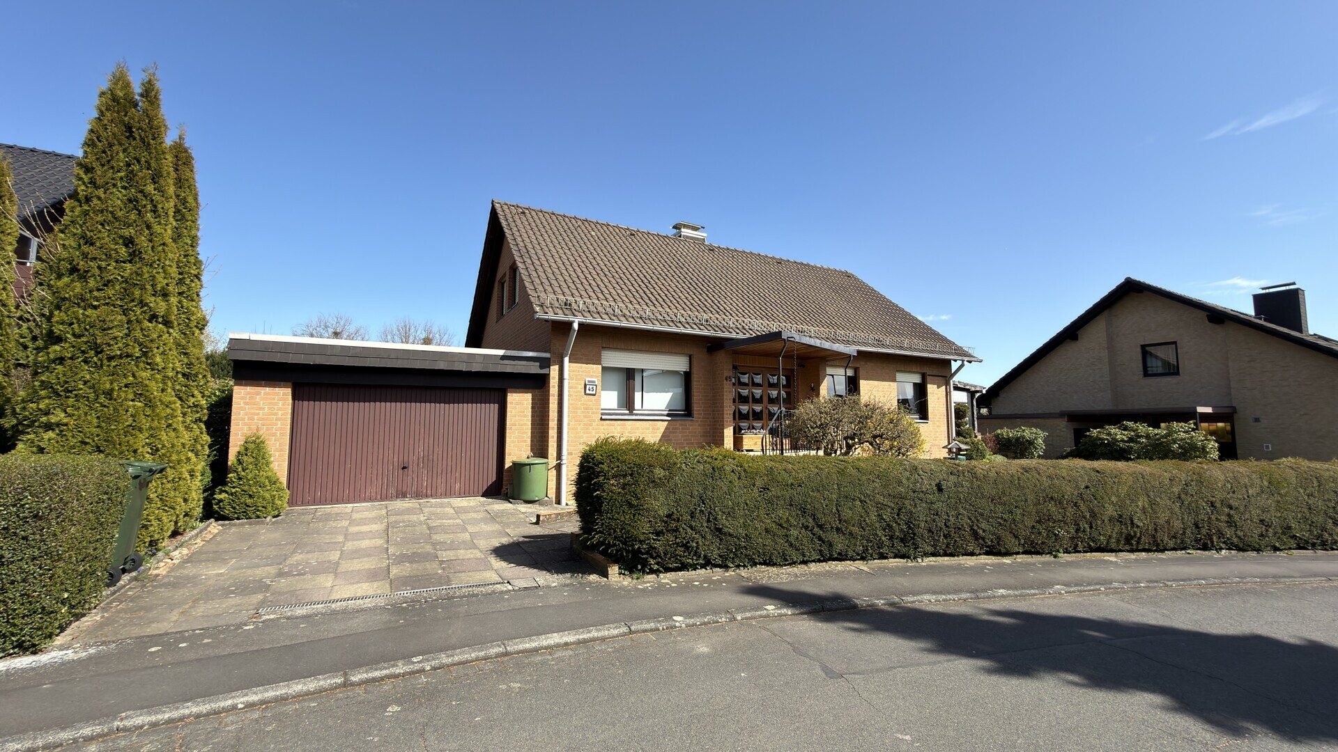 Immobilienangebot - Baunatal / Guntershausen - Wohnen - Freistehendes Einfamilienhaus mit Wintergarten und großem Grundstück - KEINE KÄUFERPROVISION !