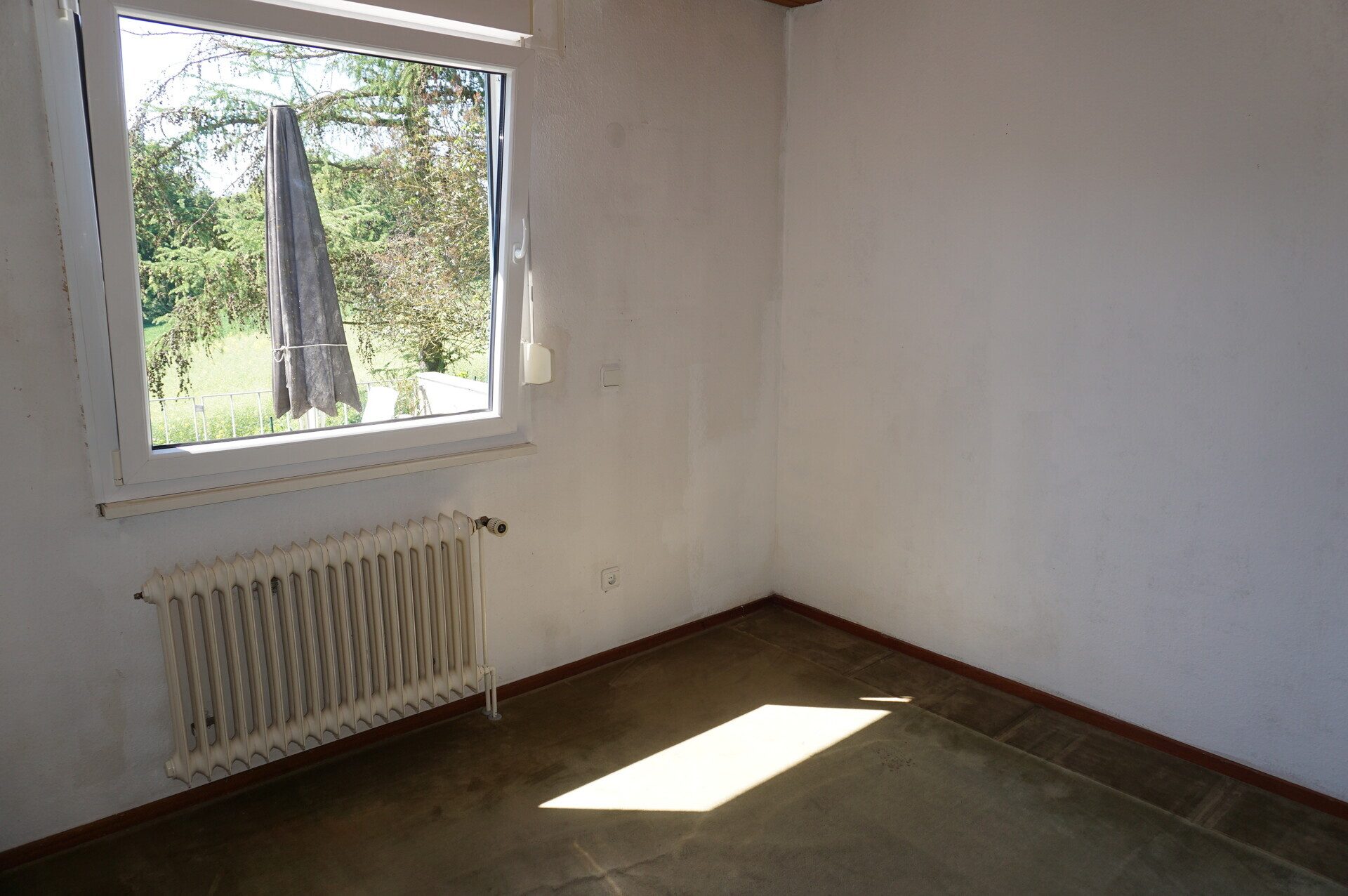 Immobilienangebot - Felsberg / Neuenbrunslar - Wohnen - Für alle, die Privatsphäre und Naturnähe suchen. Keine Käuferprovision!