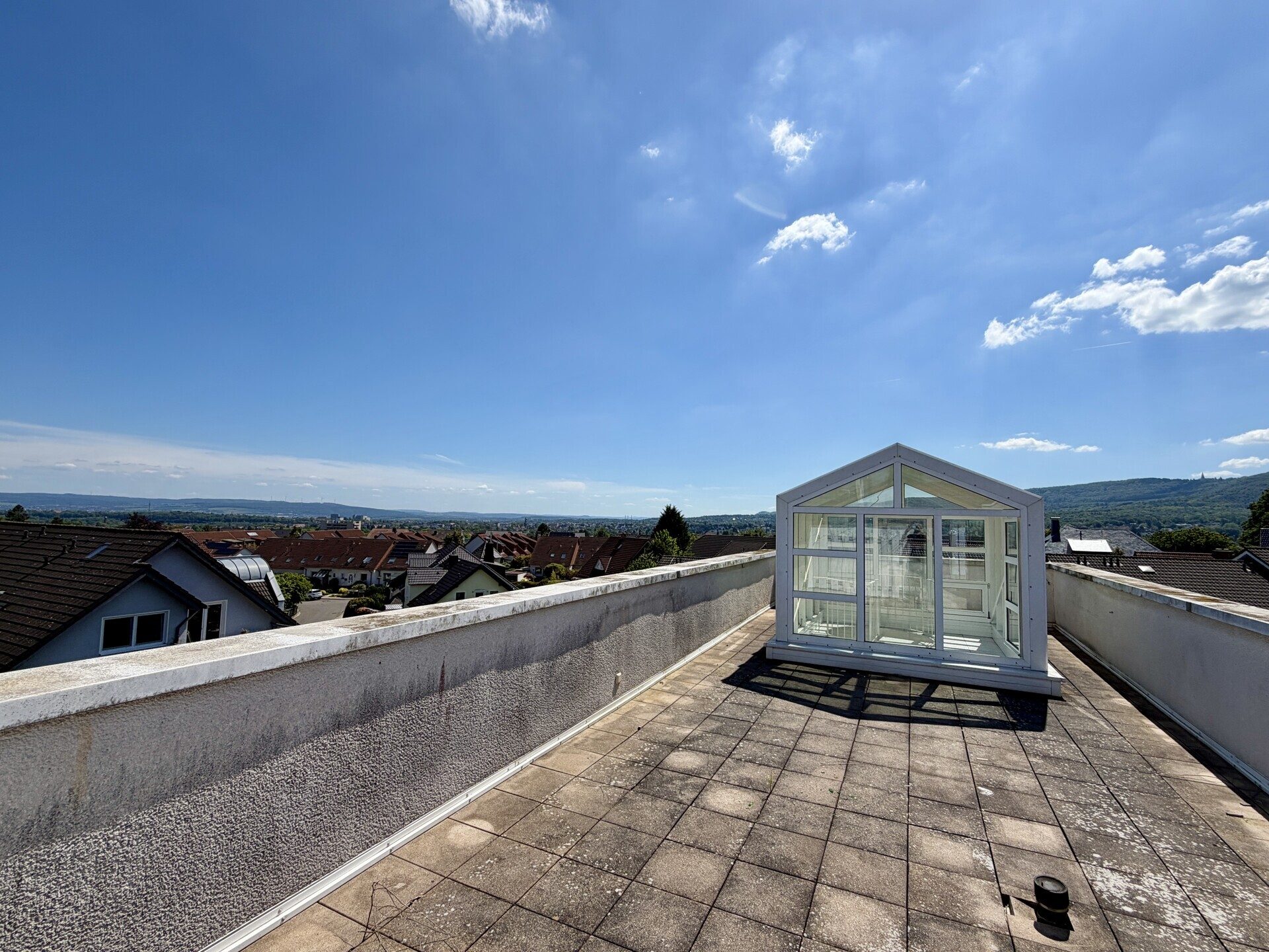 Immobilienangebot - Kassel / Harleshausen - Wohnen - Ihr neues Zuhause mit Panoramablick in Harleshausen!
KEINE KÄUFERPROVISION