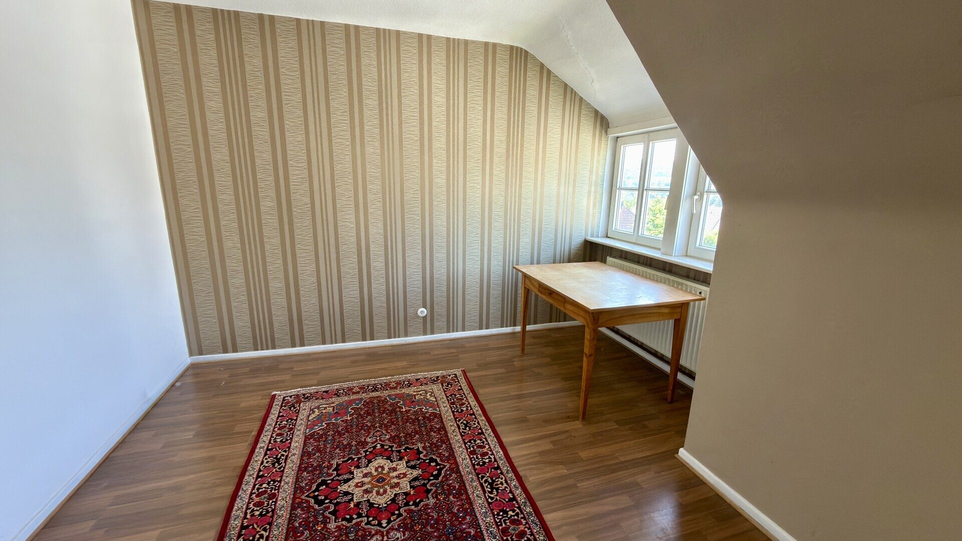 Immobilienangebot - Homberg (Efze) - Wohnen - Gepflegte 3ZKB-Wohnung in Homberg (Efze) zu vermieten!
